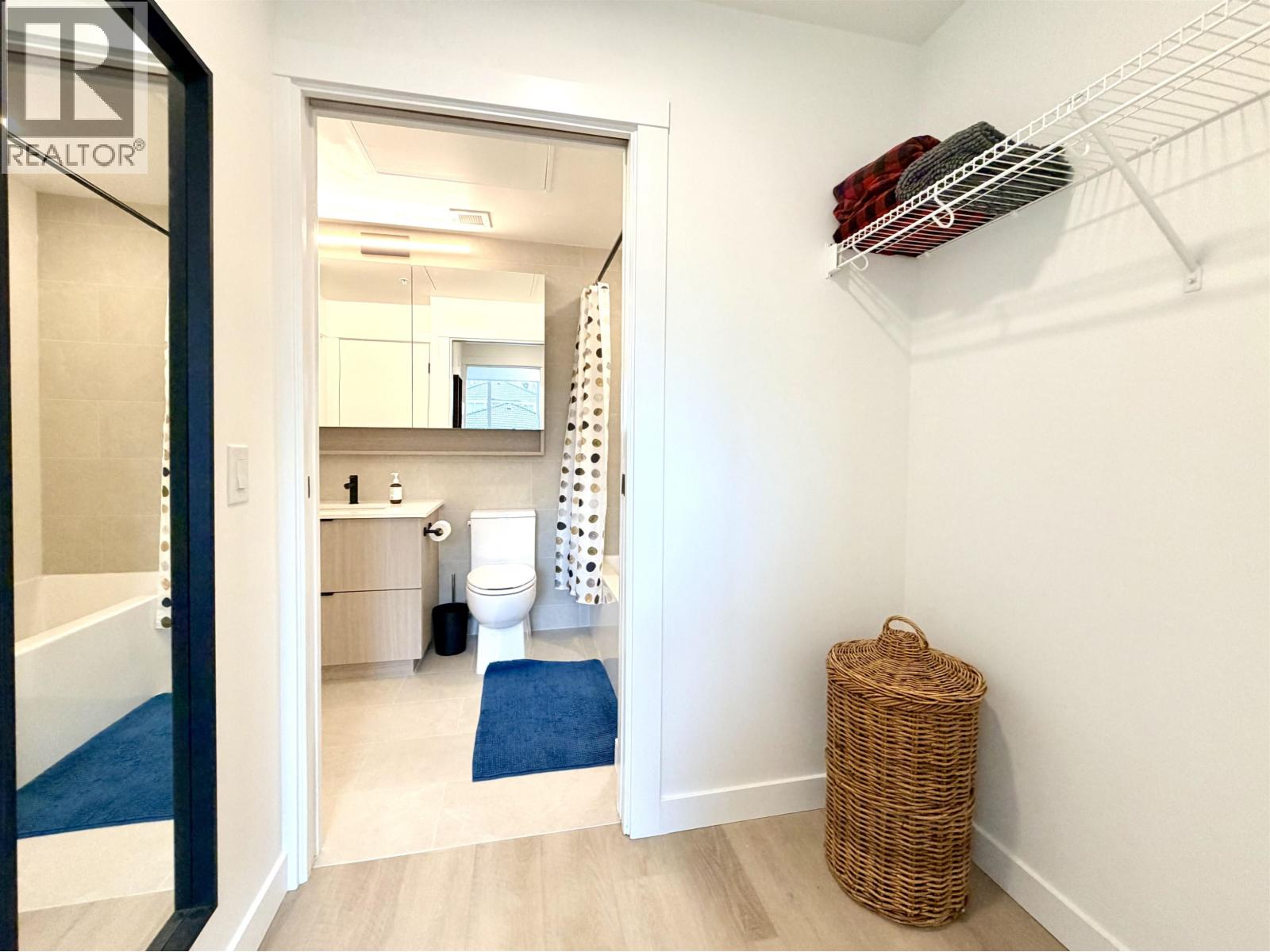 105 2268 E Broadway Property Photo 11