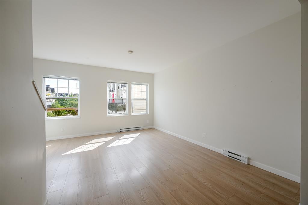 77 32633 Simon Avenue Property Photo 6