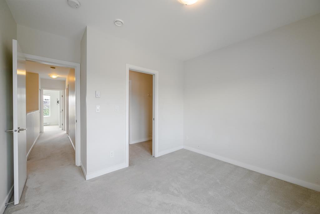 77 32633 Simon Avenue Property Photo 34
