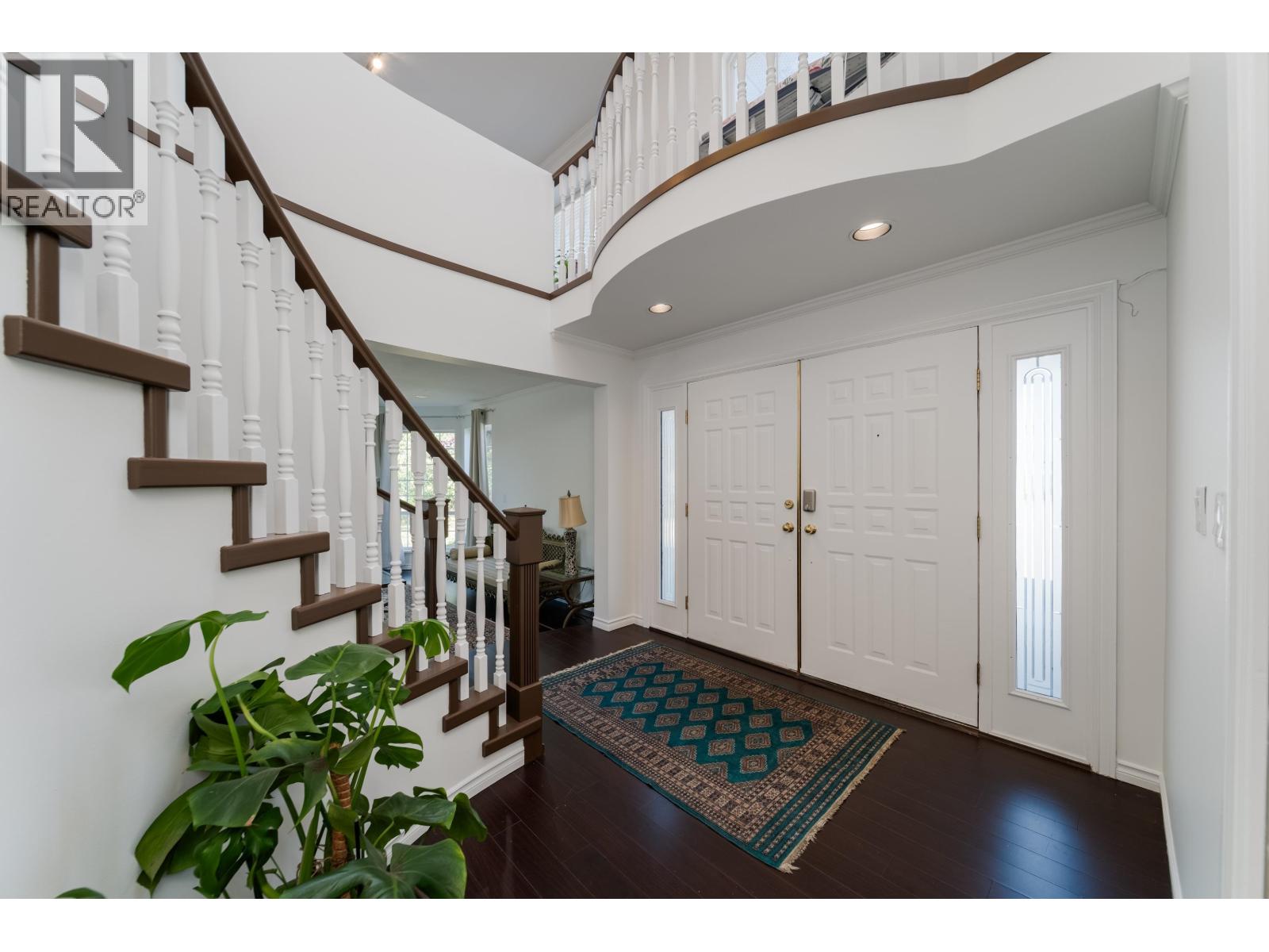 6522 Holly Park Drive Property Photo 2