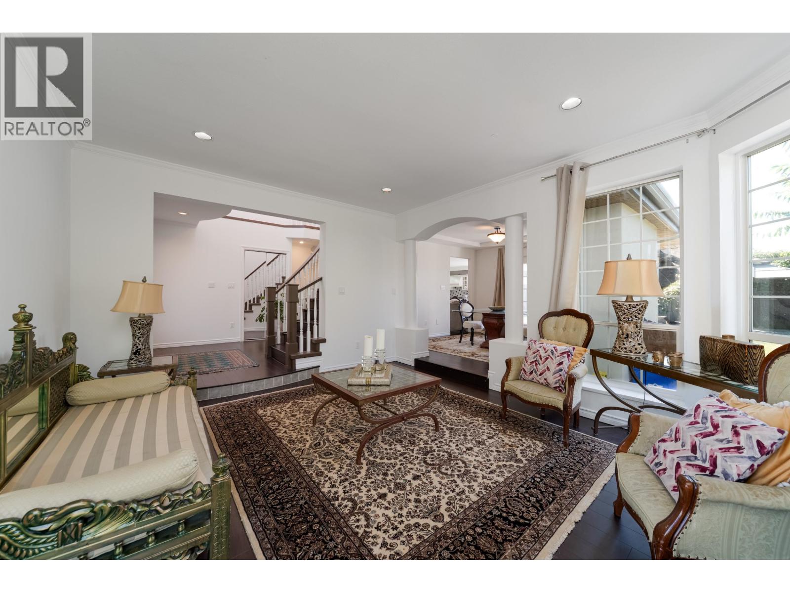 6522 Holly Park Drive Property Photo 3