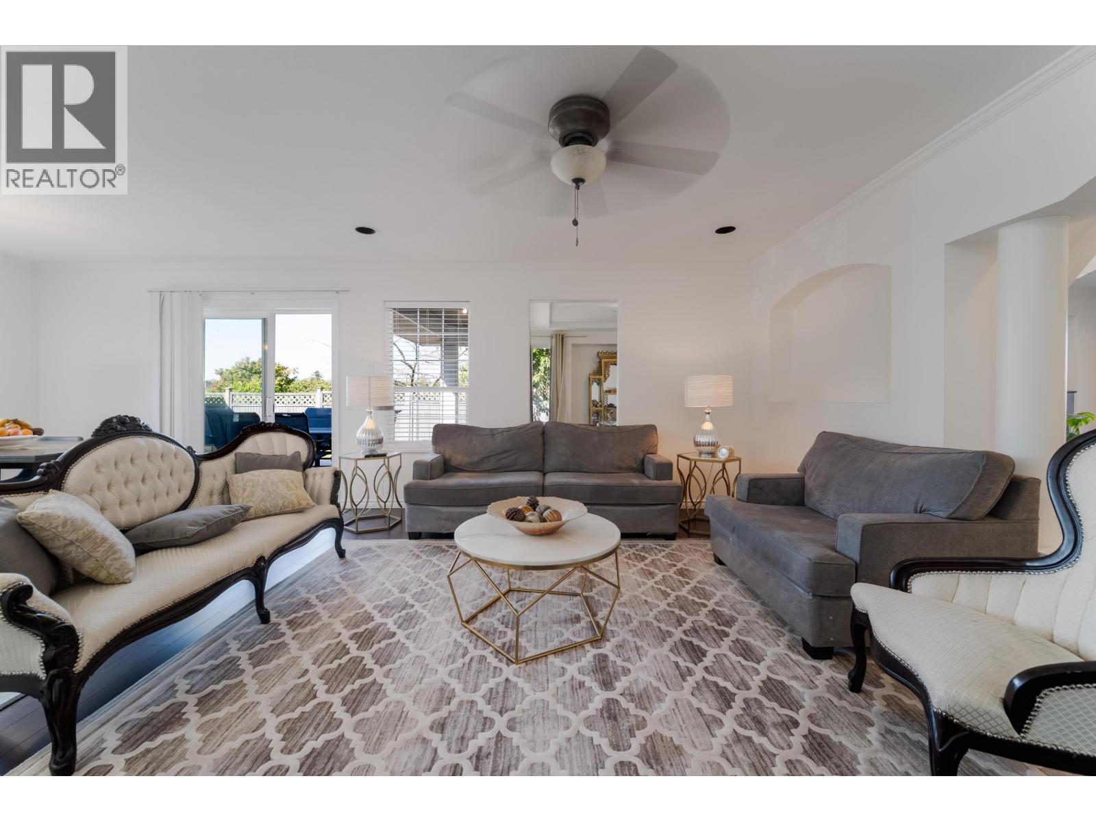 6522 Holly Park Drive Property Photo 8