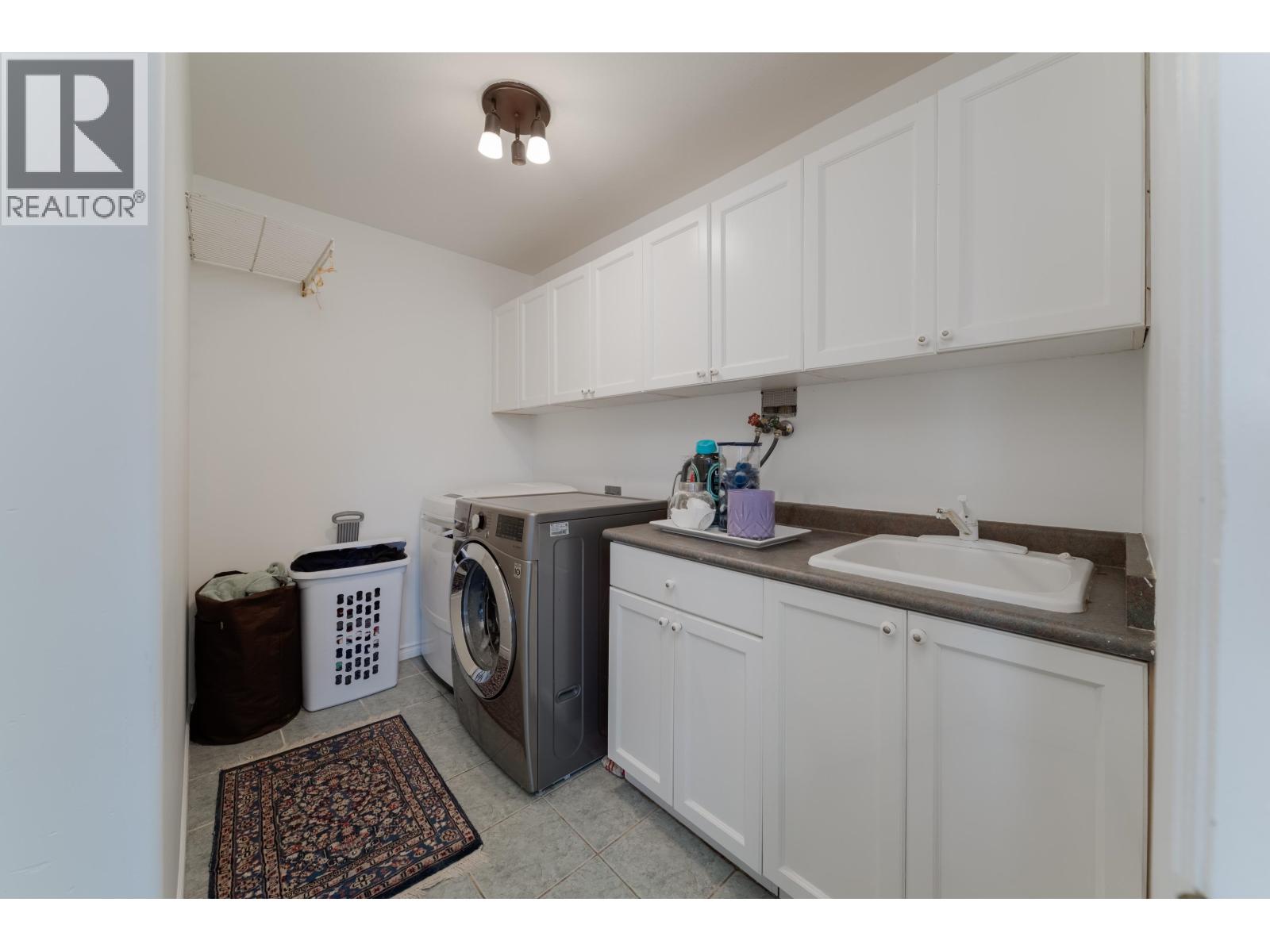 6522 Holly Park Drive Property Photo 11