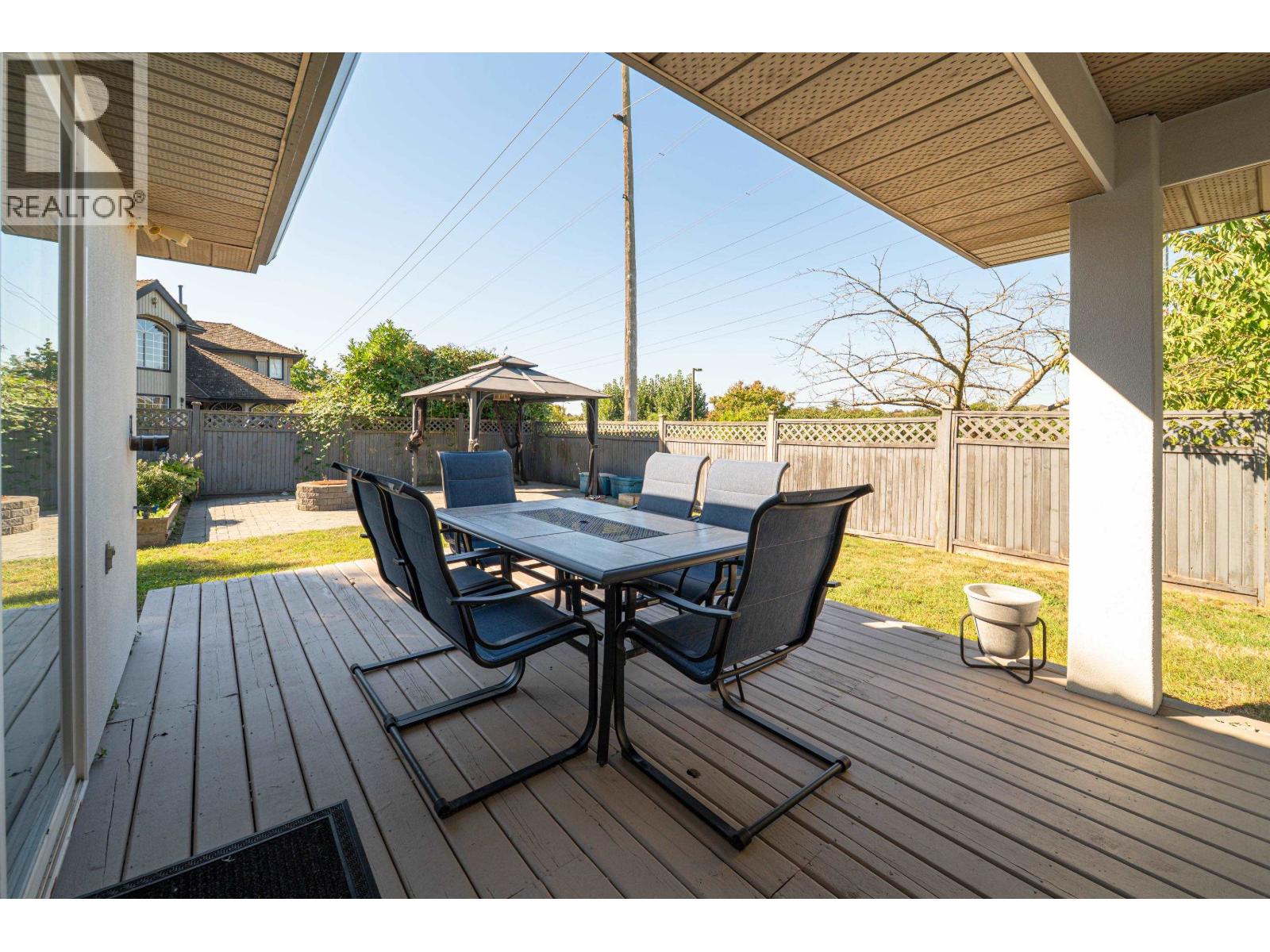 6522 Holly Park Drive Property Photo 13