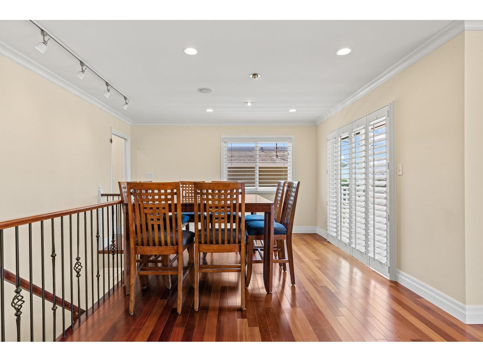 952 Kent Street Property Photo 13