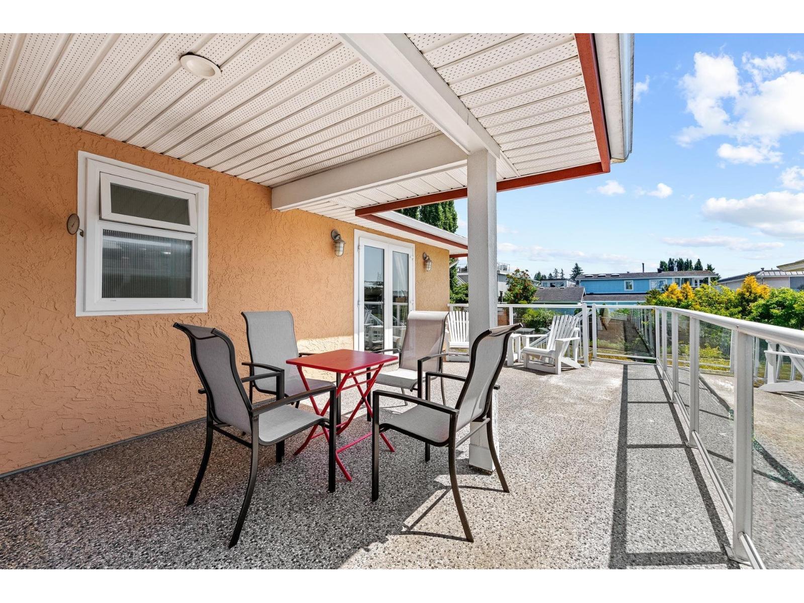 952 Kent Street Property Photo 15