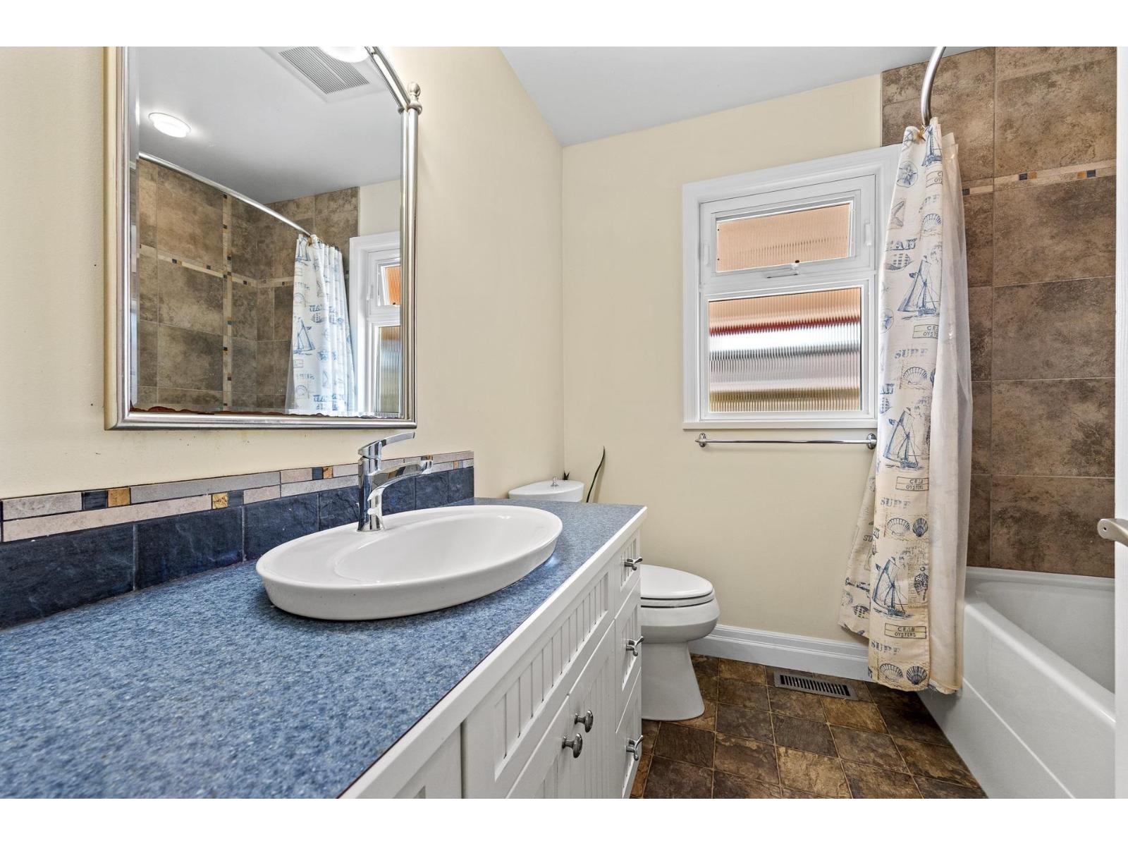952 Kent Street Property Photo 19