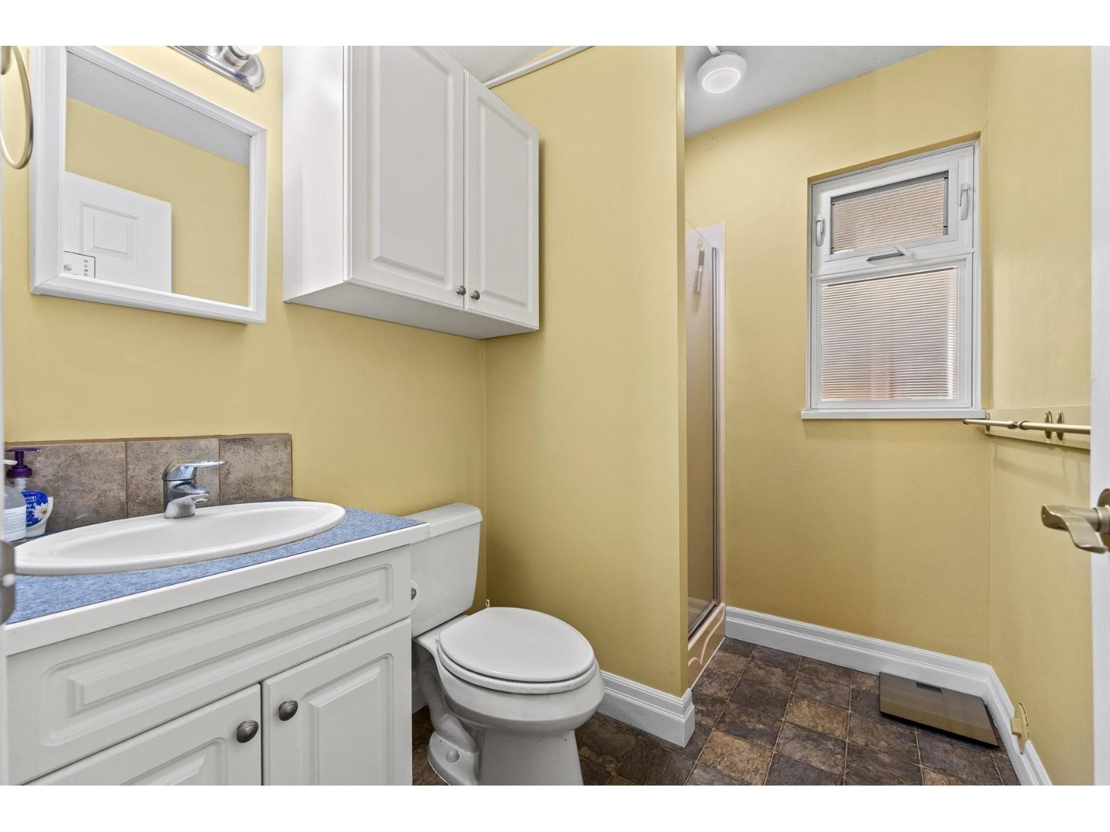 952 Kent Street Property Photo 24