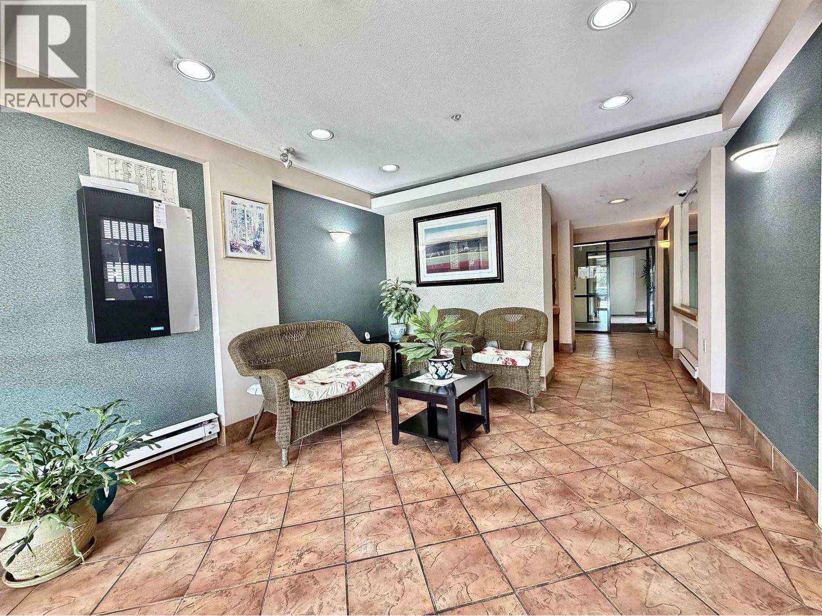 309 2677 E Broadway Property Photo 2