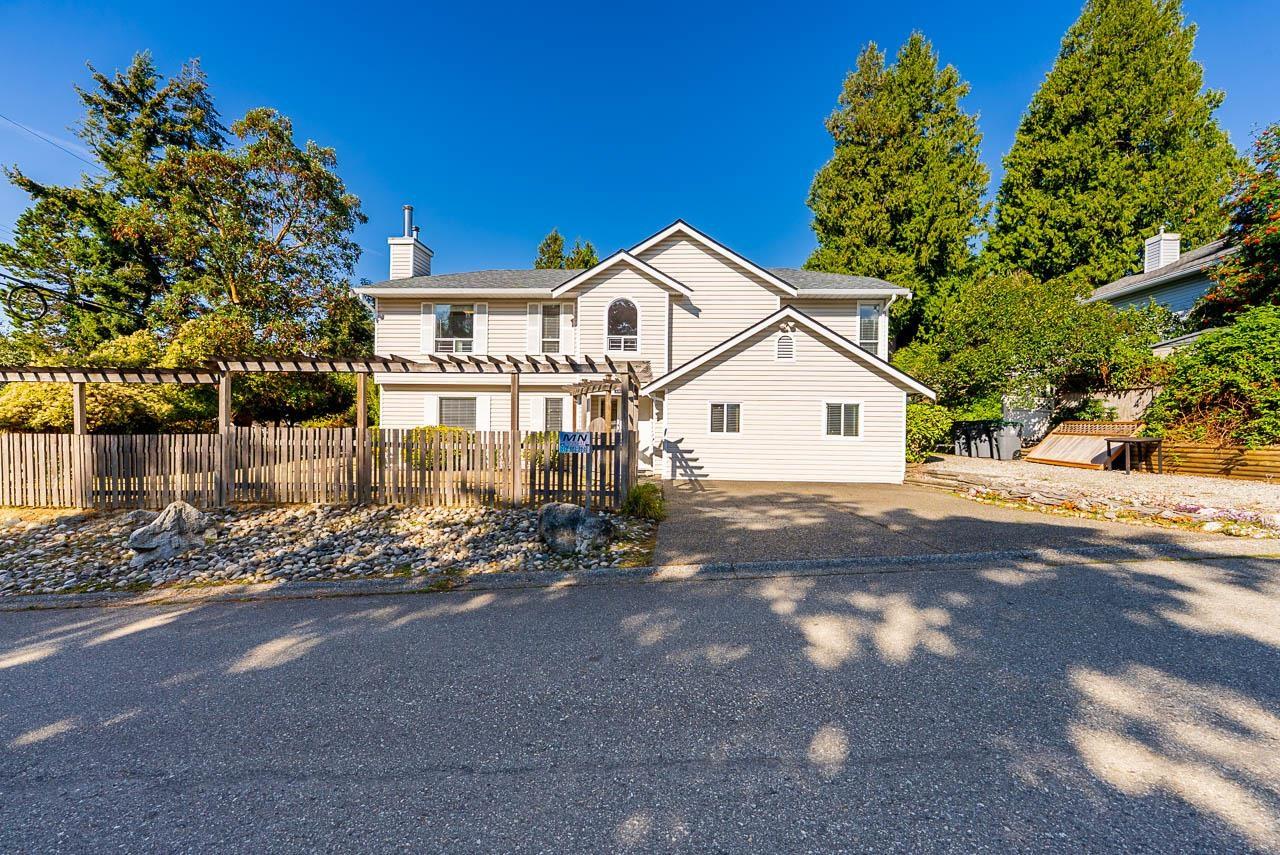 16143 9 Avenue Property Photo 1