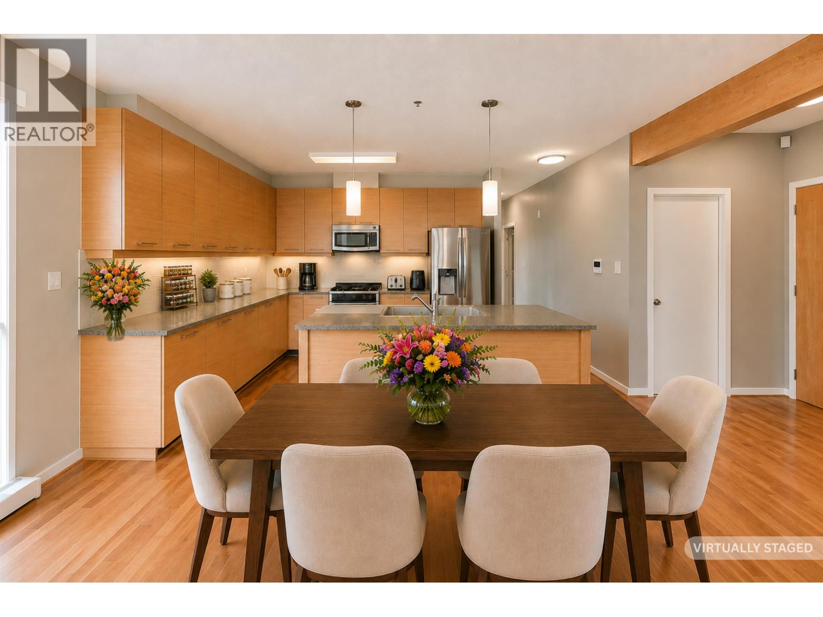 510 530 Raven Woods Drive Property Photo 5