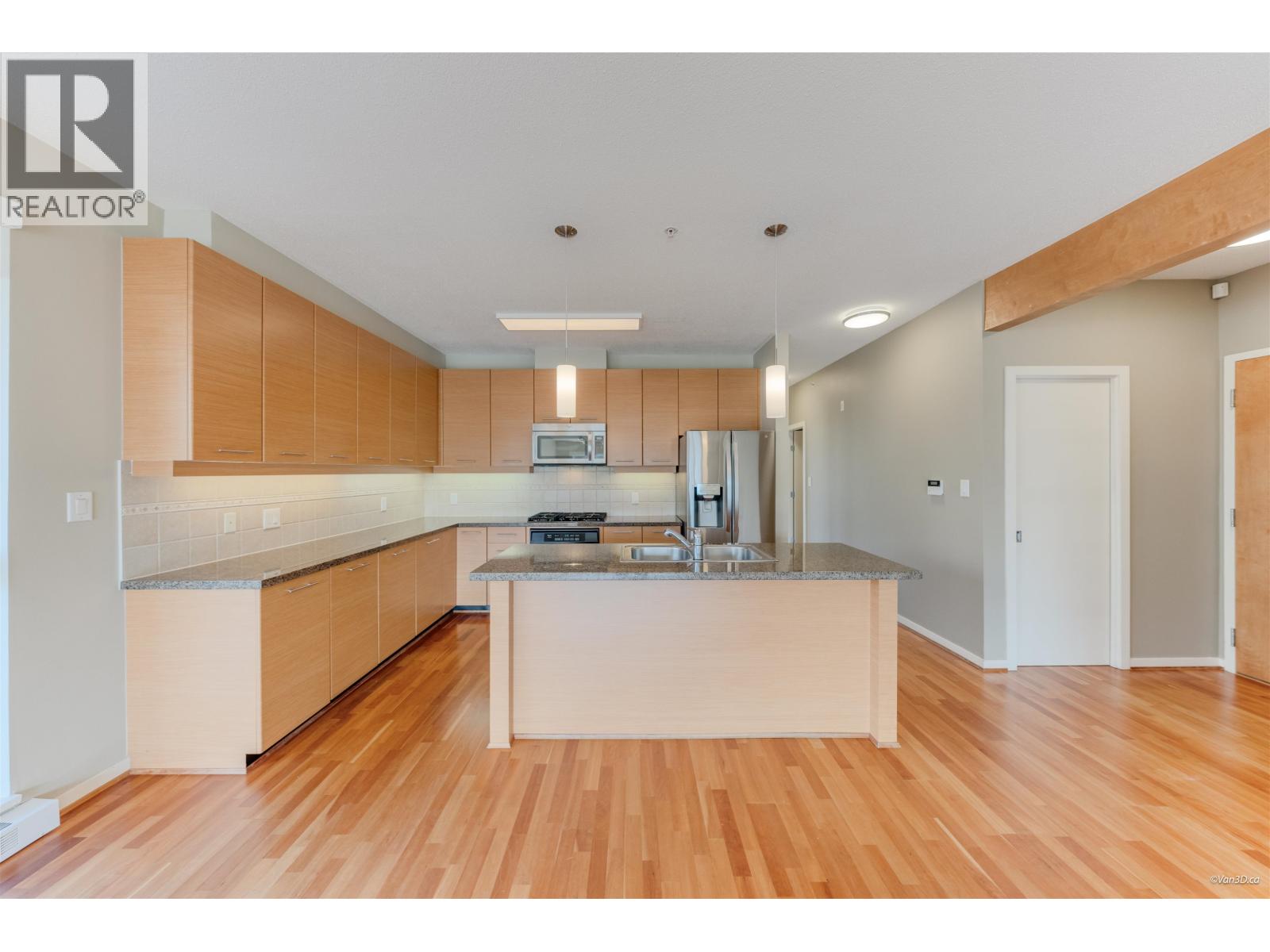 510 530 Raven Woods Drive Property Photo 6