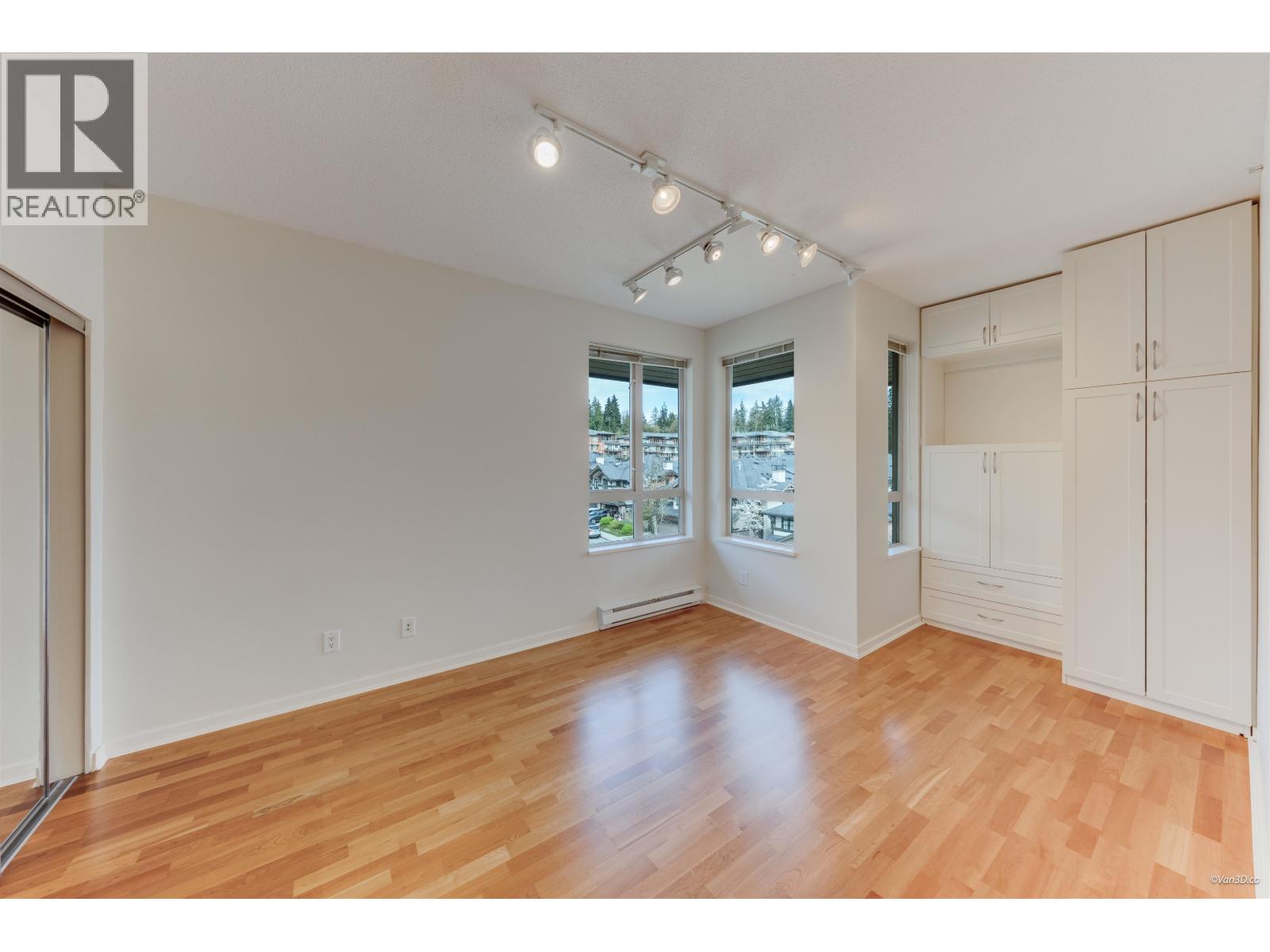 510 530 Raven Woods Drive Property Photo 30