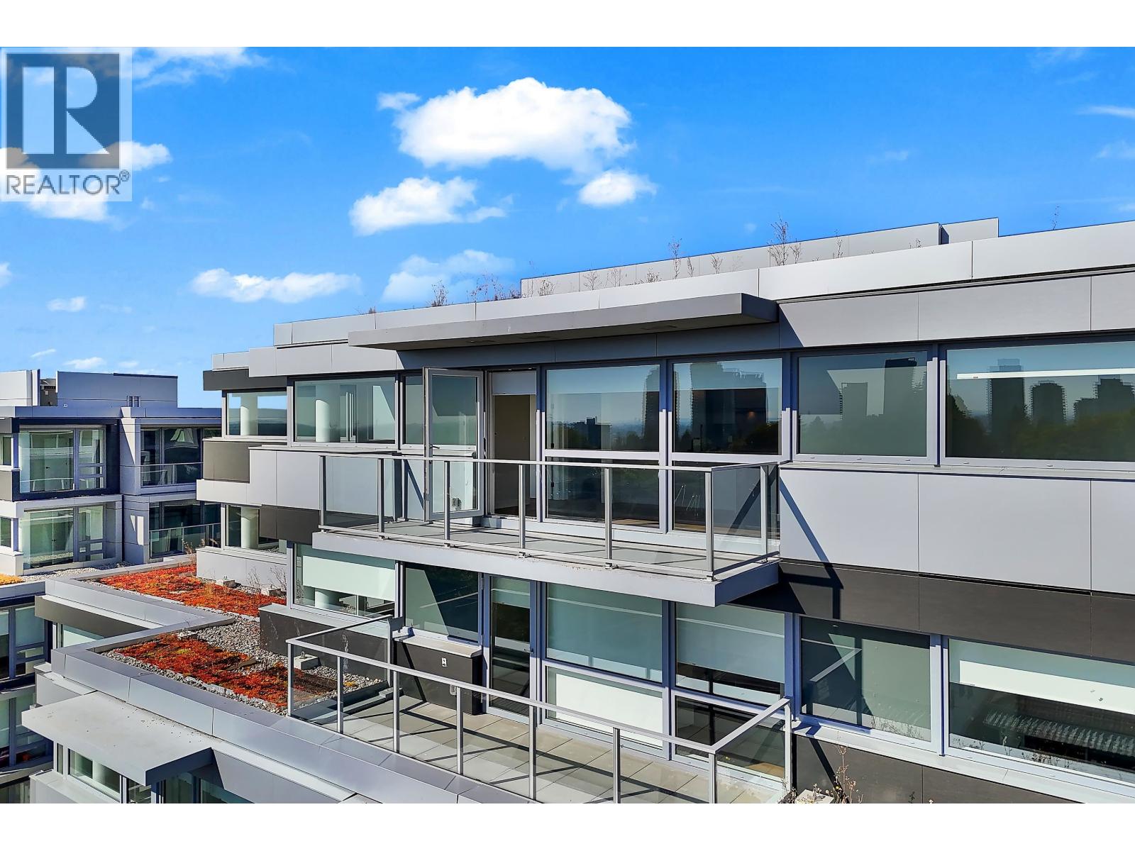 604 8080 OAK STREET Property Photo 1