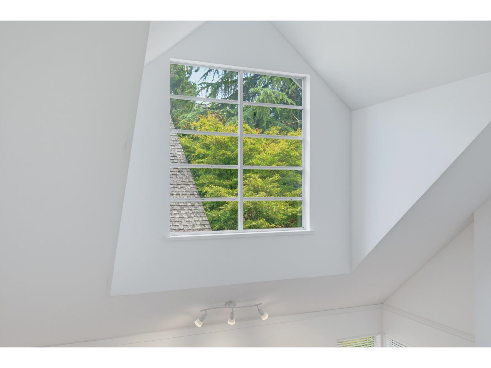 50 4847 219 Street Property Photo 18