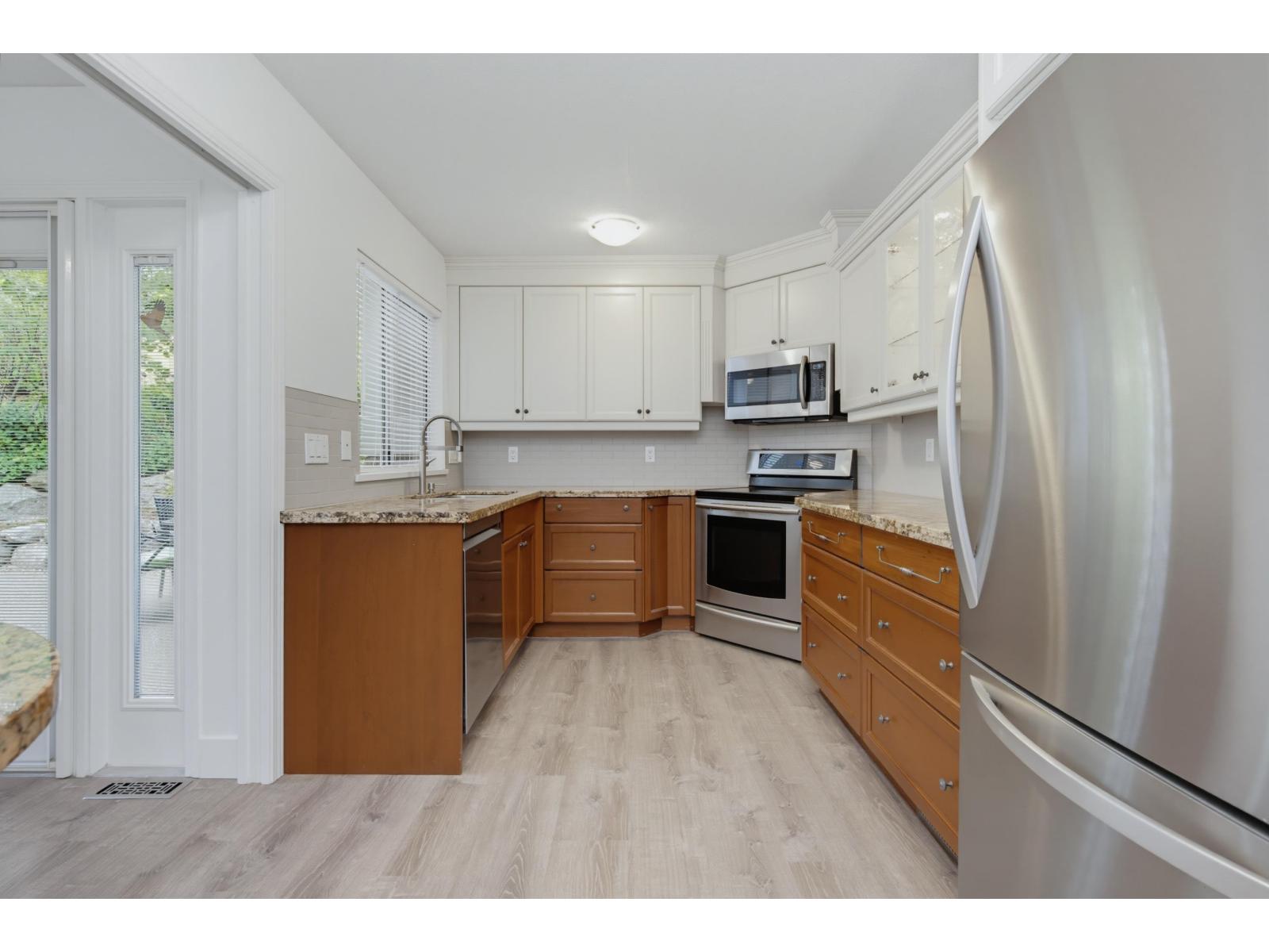 50 4847 219 Street Property Photo 21