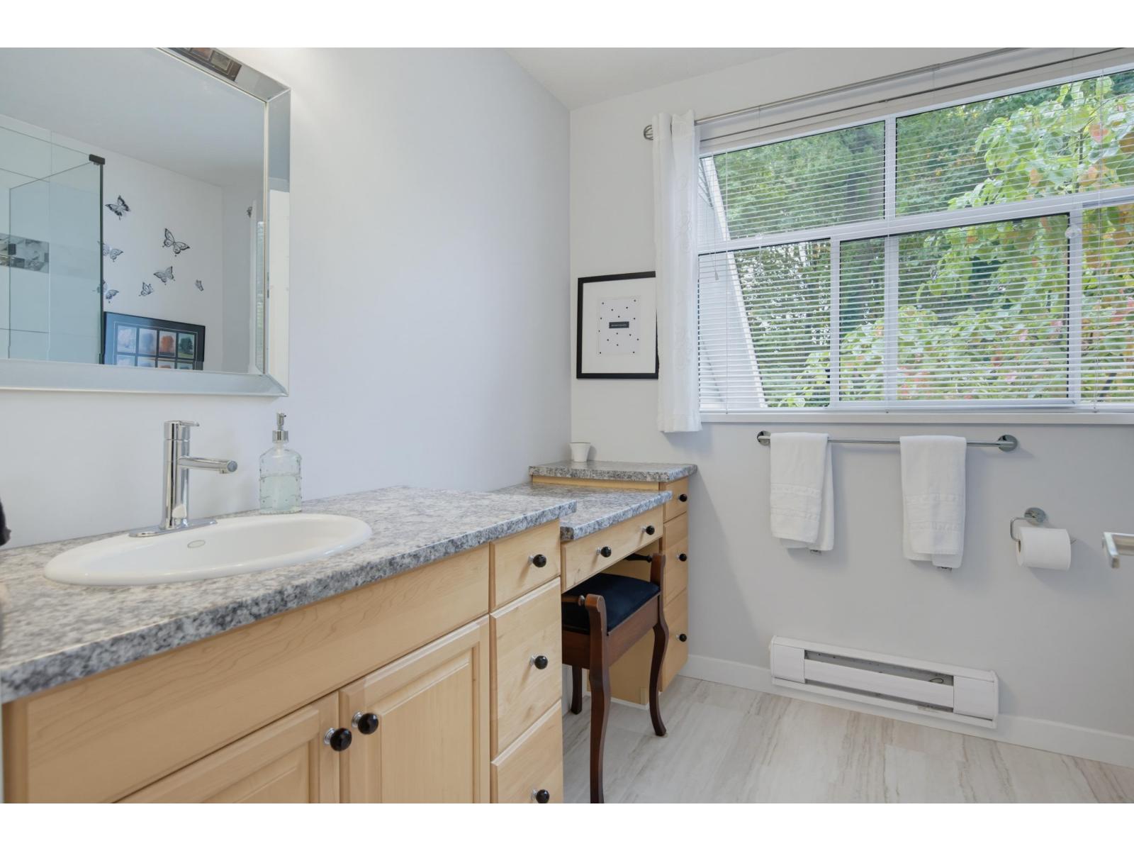 50 4847 219 Street Property Photo 31