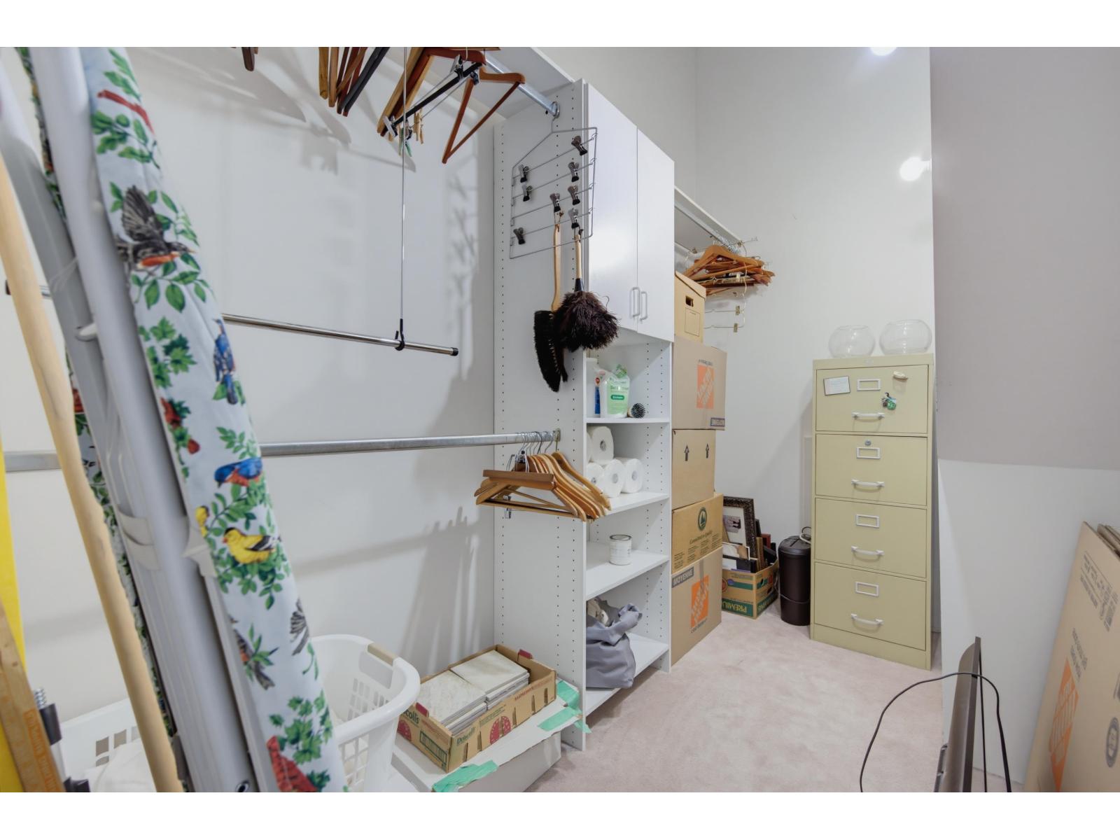 50 4847 219 Street Property Photo 34
