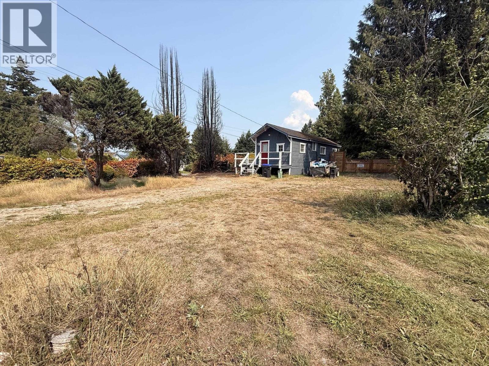 5694 Wharf Avenue Property Photo 1