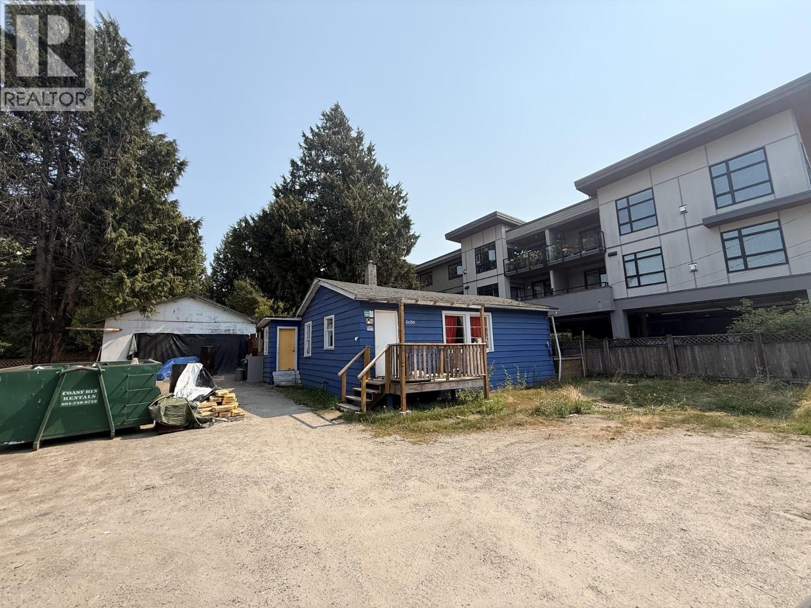 5686 Wharf Avenue Property Photo 1
