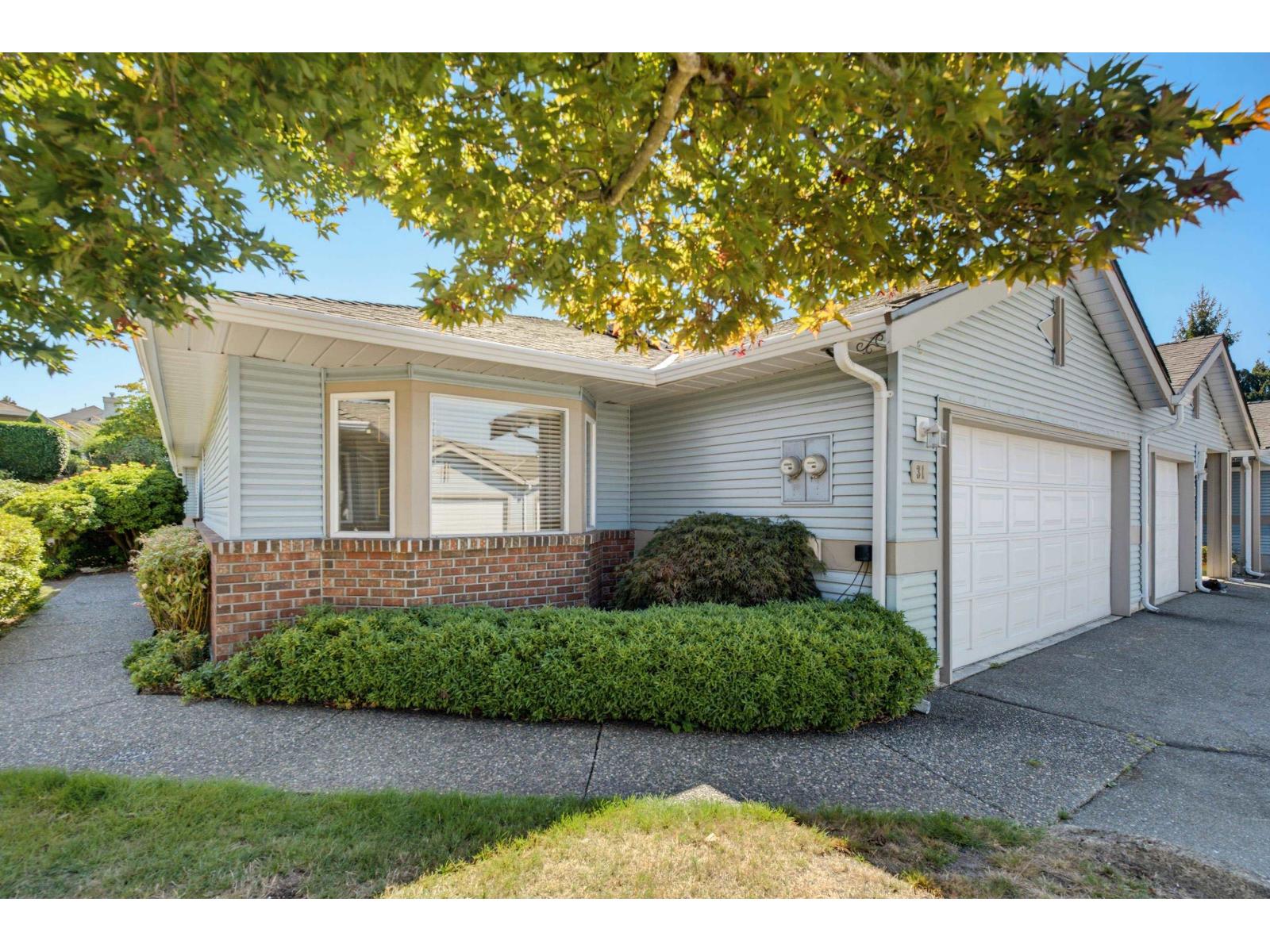31 8889 212 Street Property Photo 2