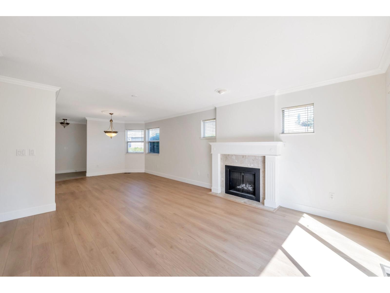 31 8889 212 Street Property Photo 8