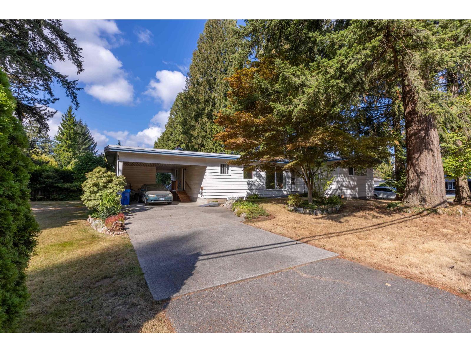 2745 Ash Street Property Photo 7