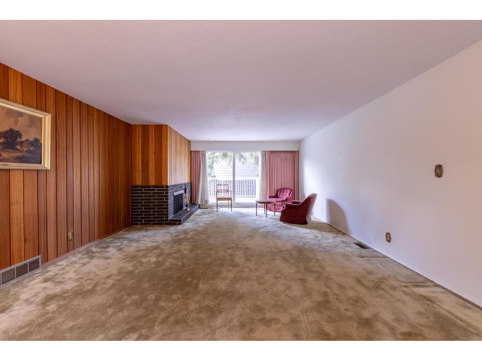 2745 Ash Street Property Photo 16