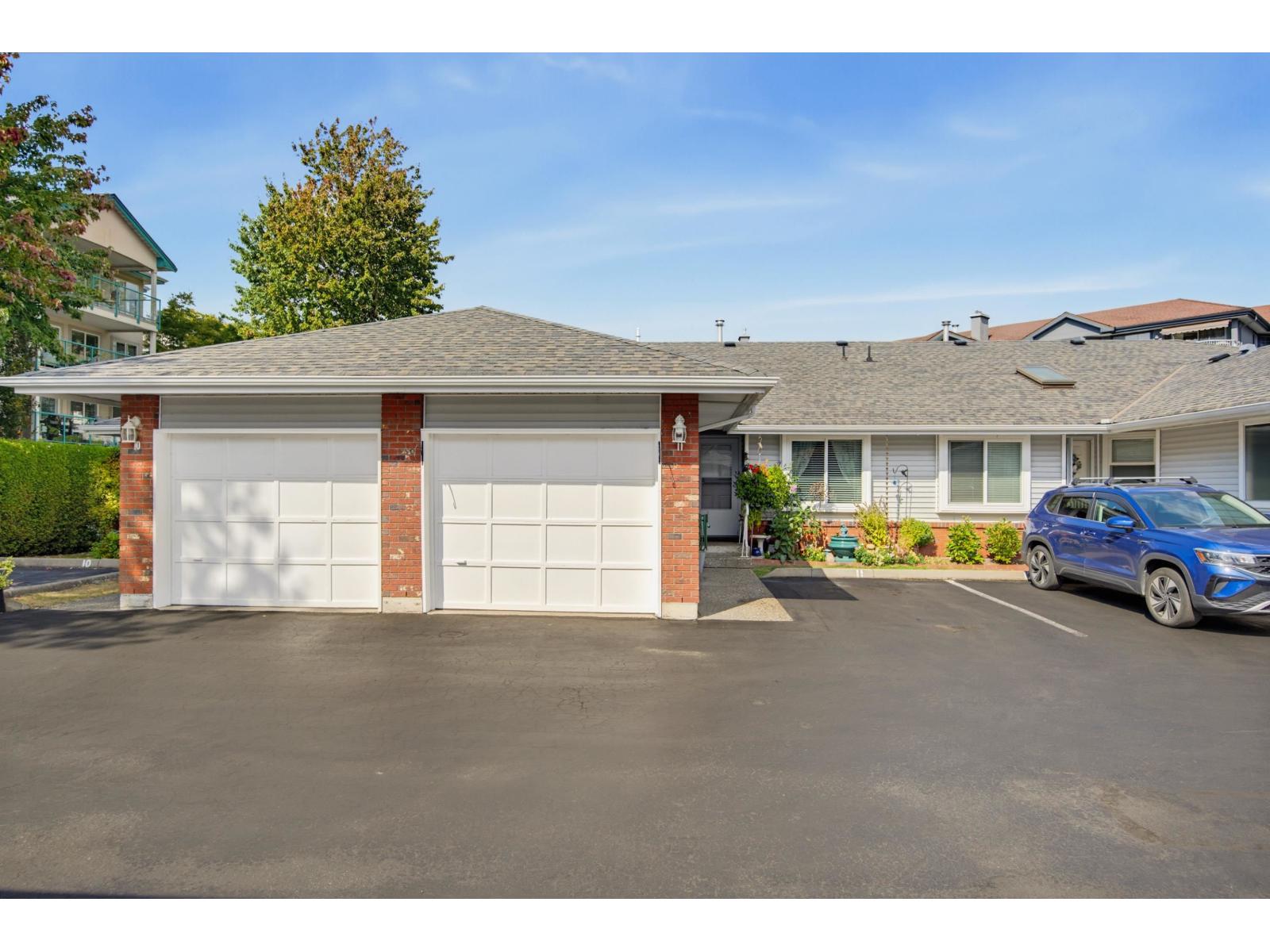 11 5365 205 Street Property Photo 2