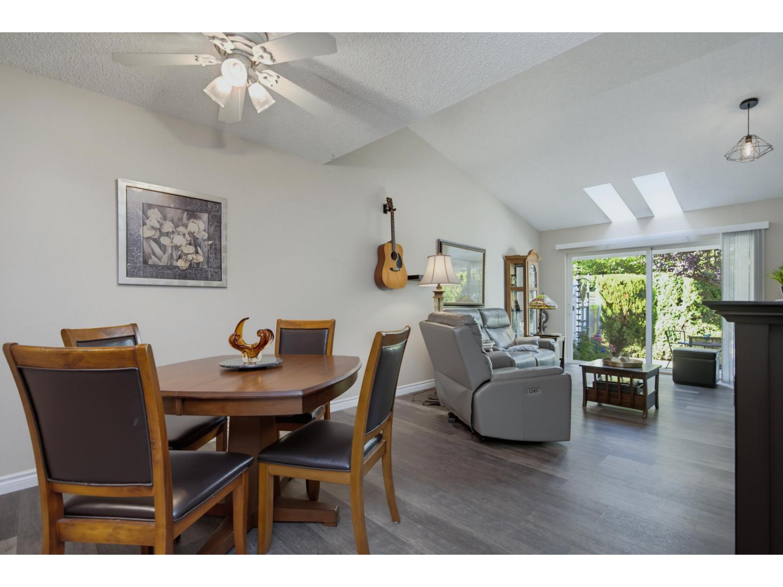11 5365 205 Street Property Photo 14