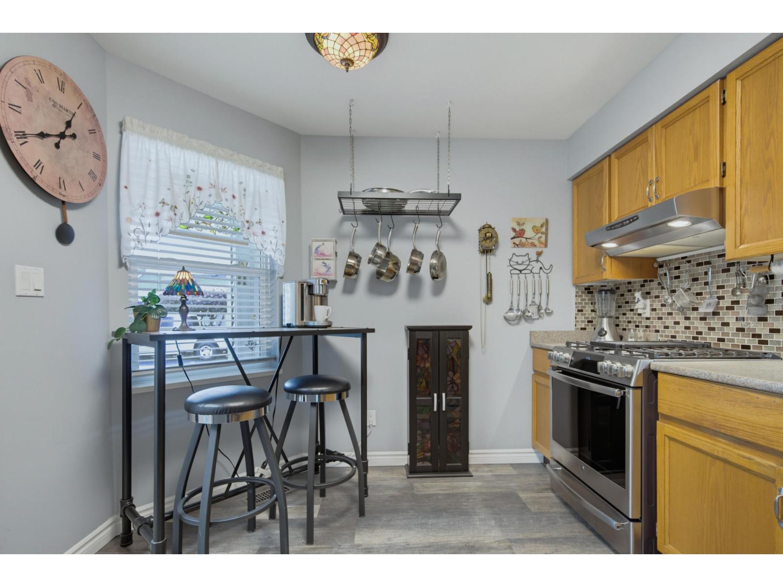 11 5365 205 Street Property Photo 19
