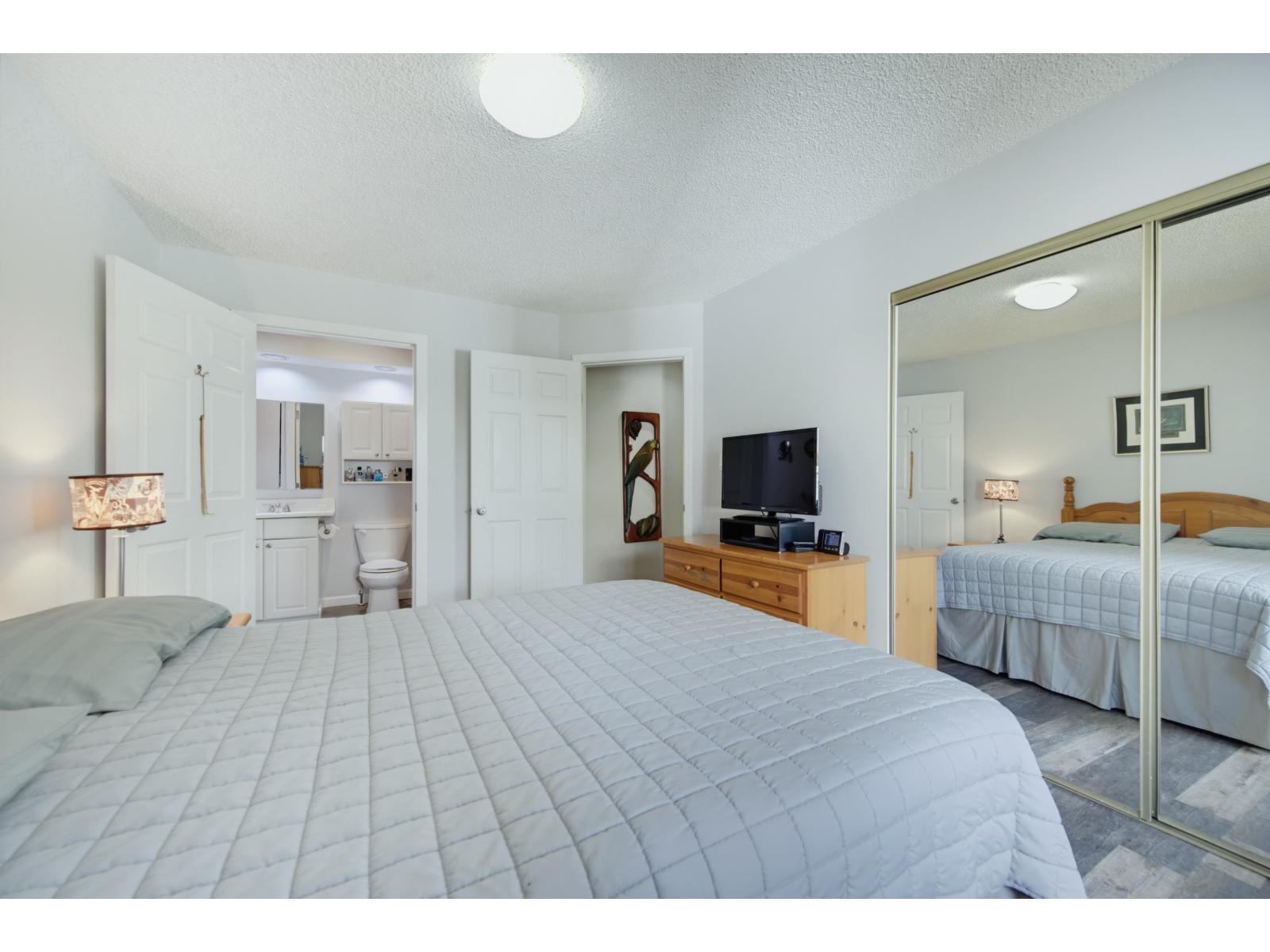 11 5365 205 Street Property Photo 24