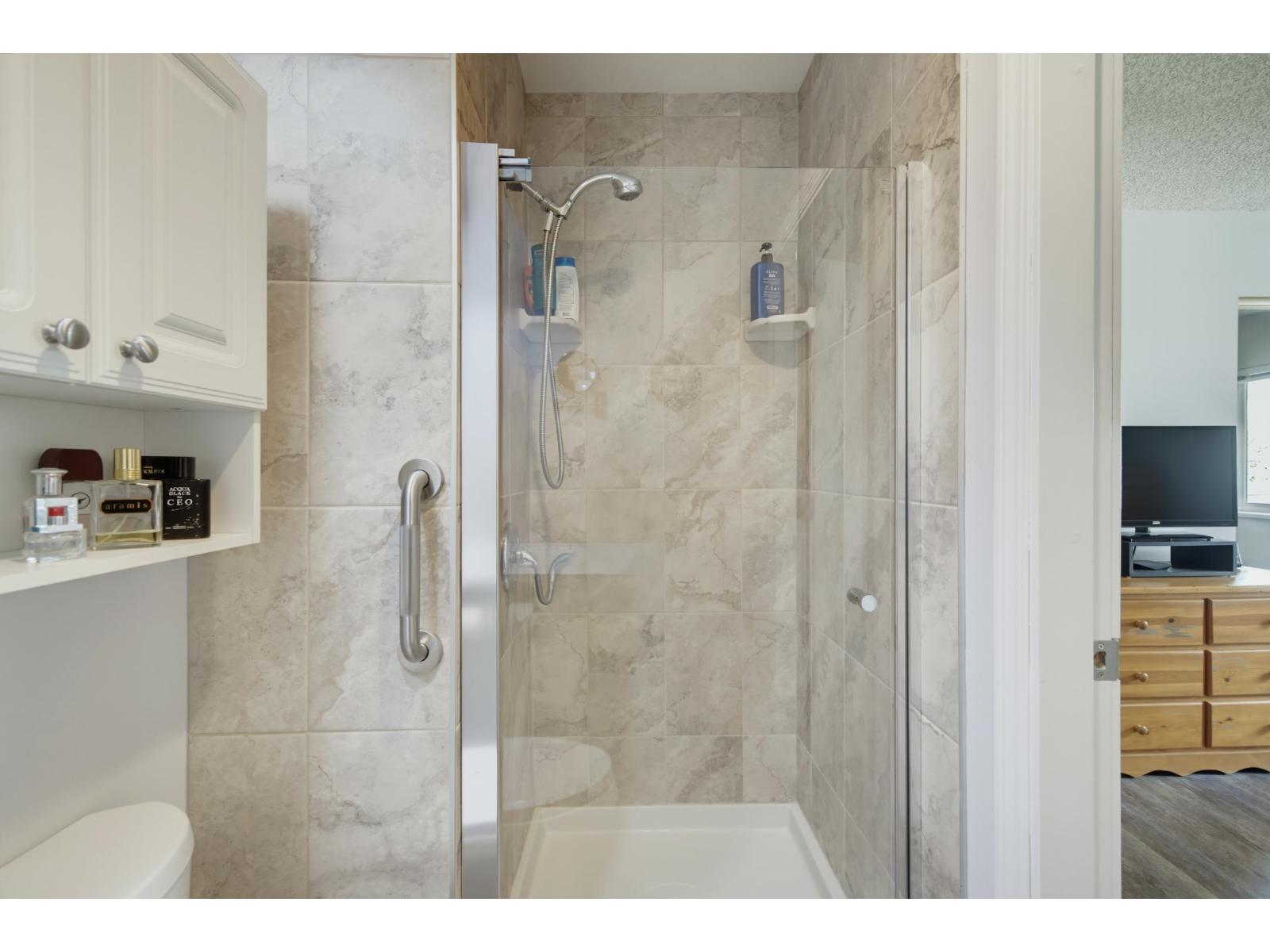 11 5365 205 Street Property Photo 26