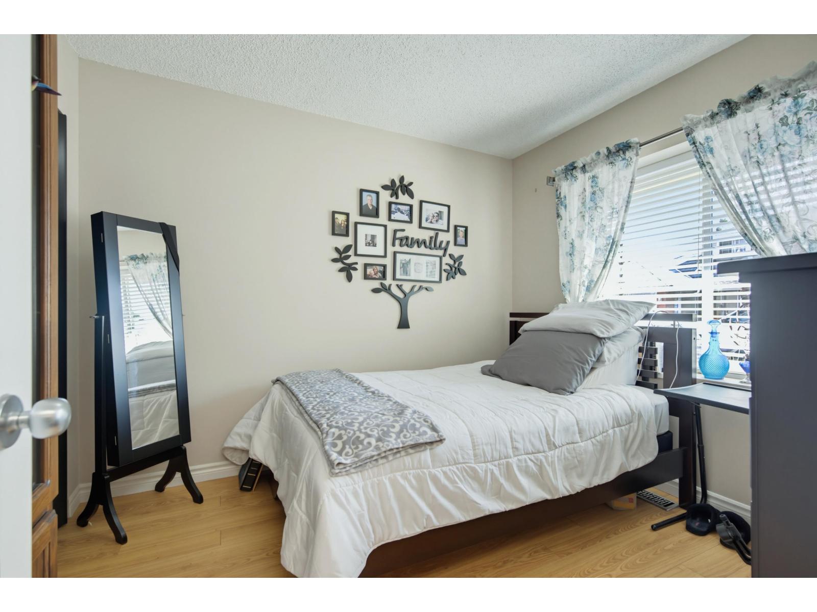 11 5365 205 Street Property Photo 27