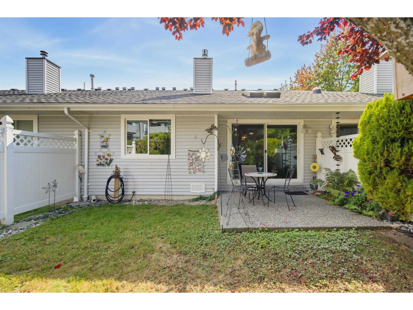 11 5365 205 Street Property Photo 31
