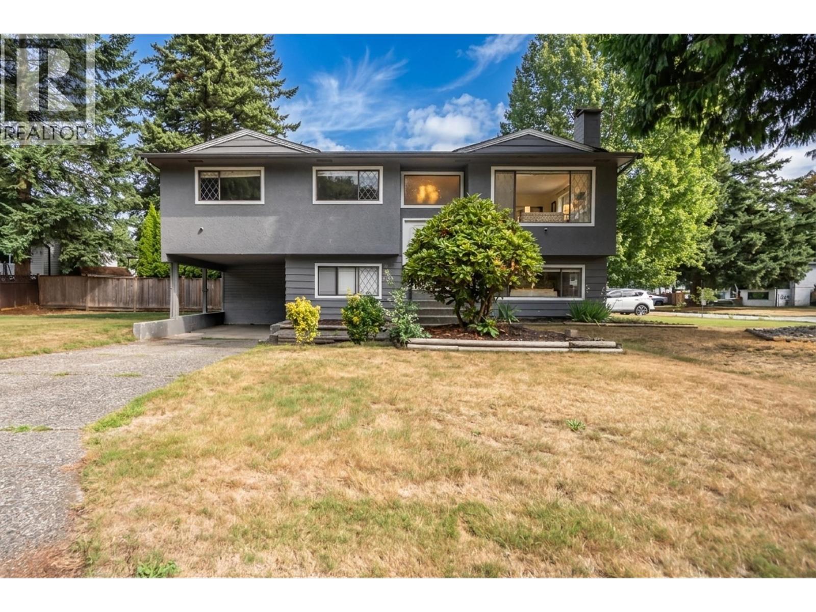 20783 Thorne Avenue Property Photo 2