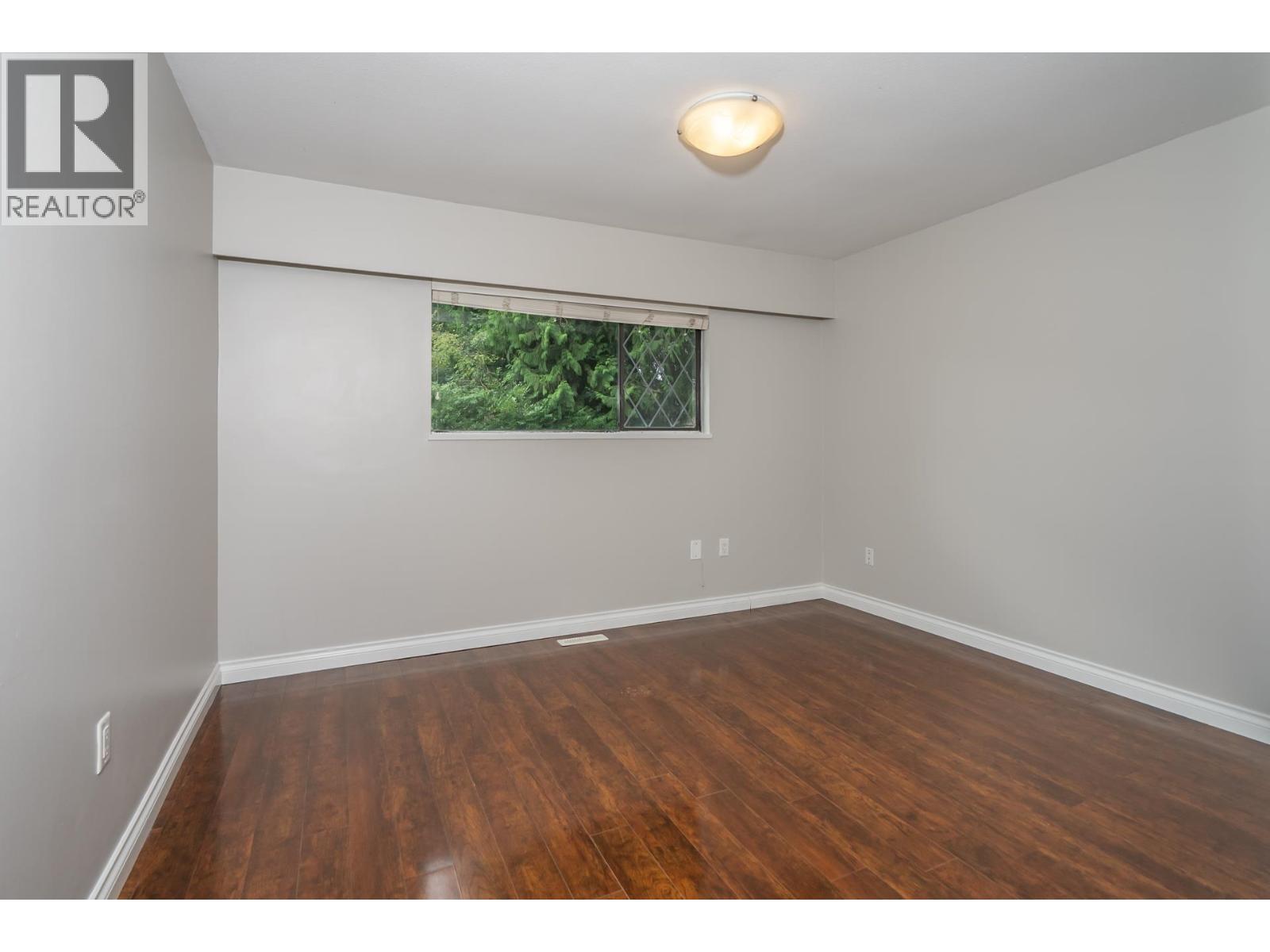 20783 Thorne Avenue Property Photo 19