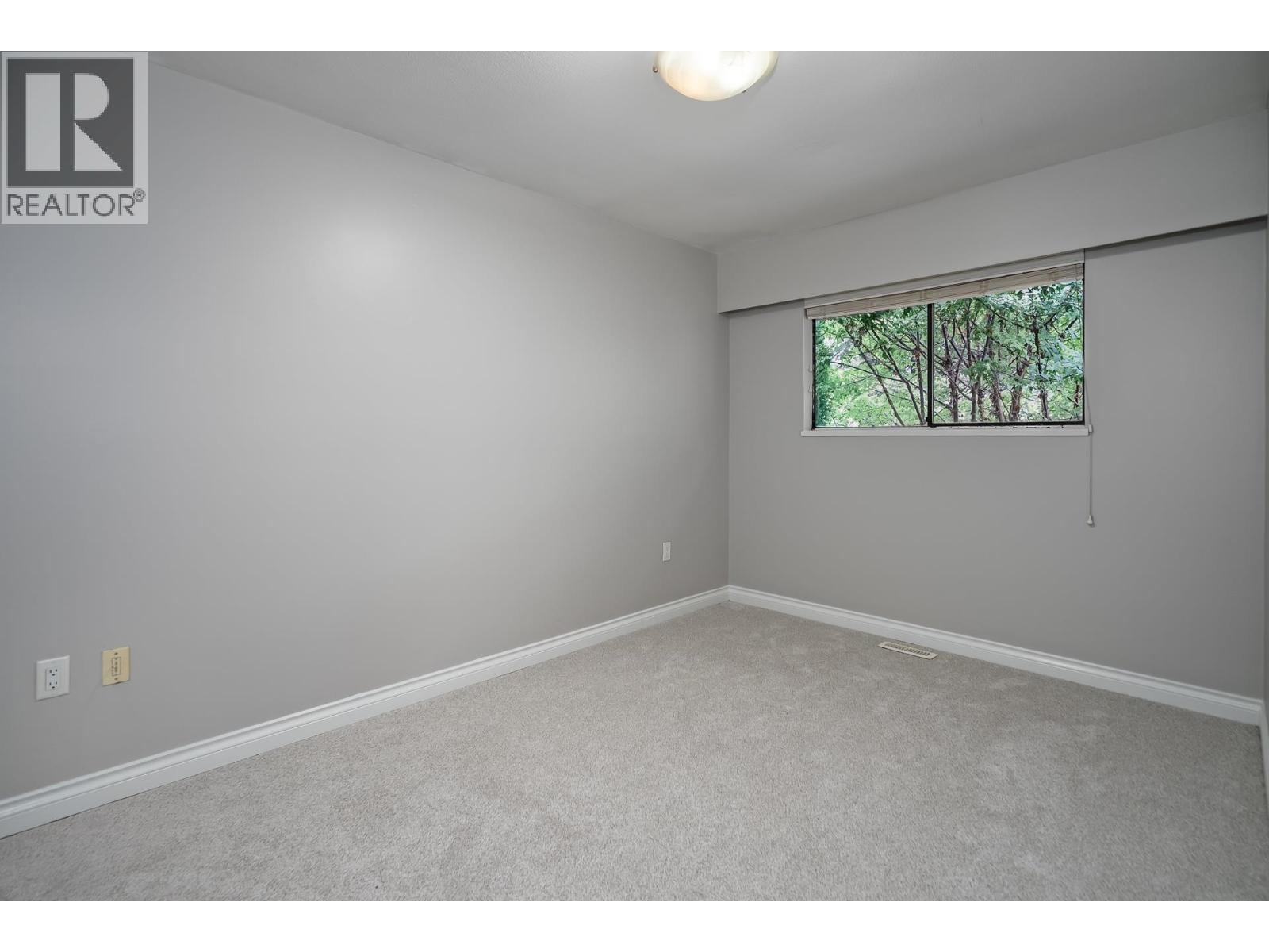 20783 Thorne Avenue Property Photo 21