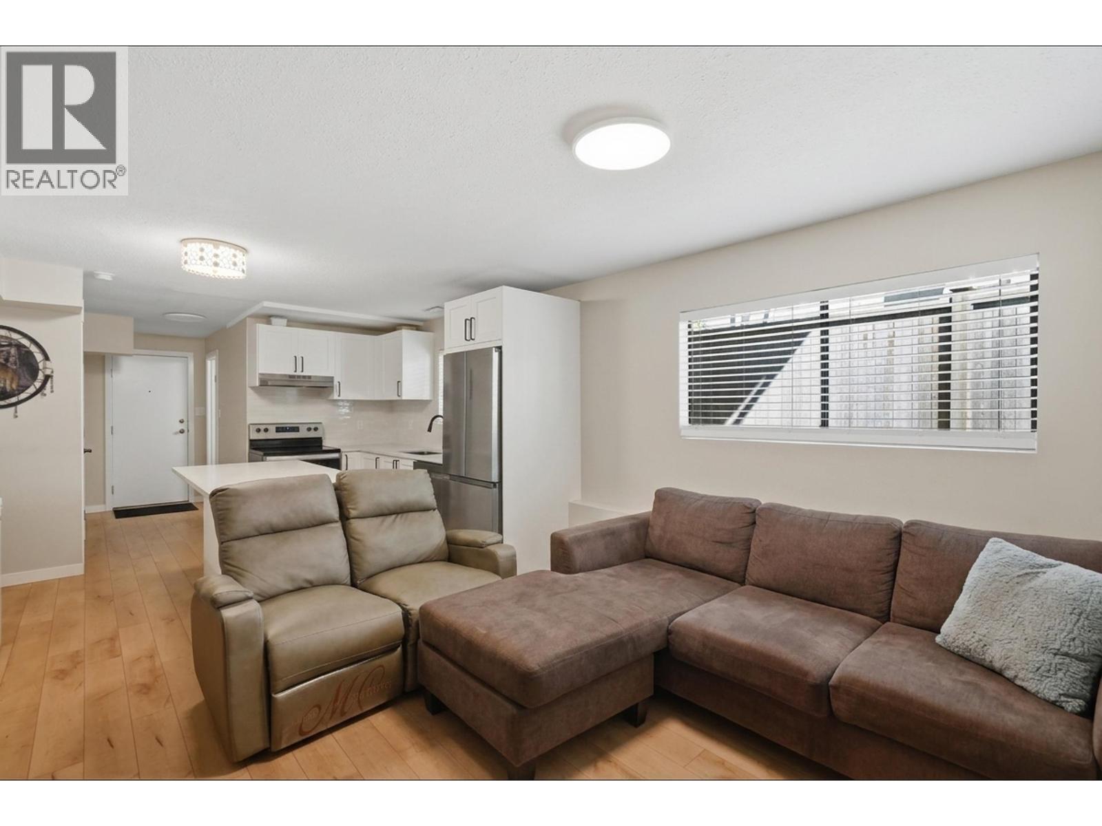 20783 Thorne Avenue Property Photo 26
