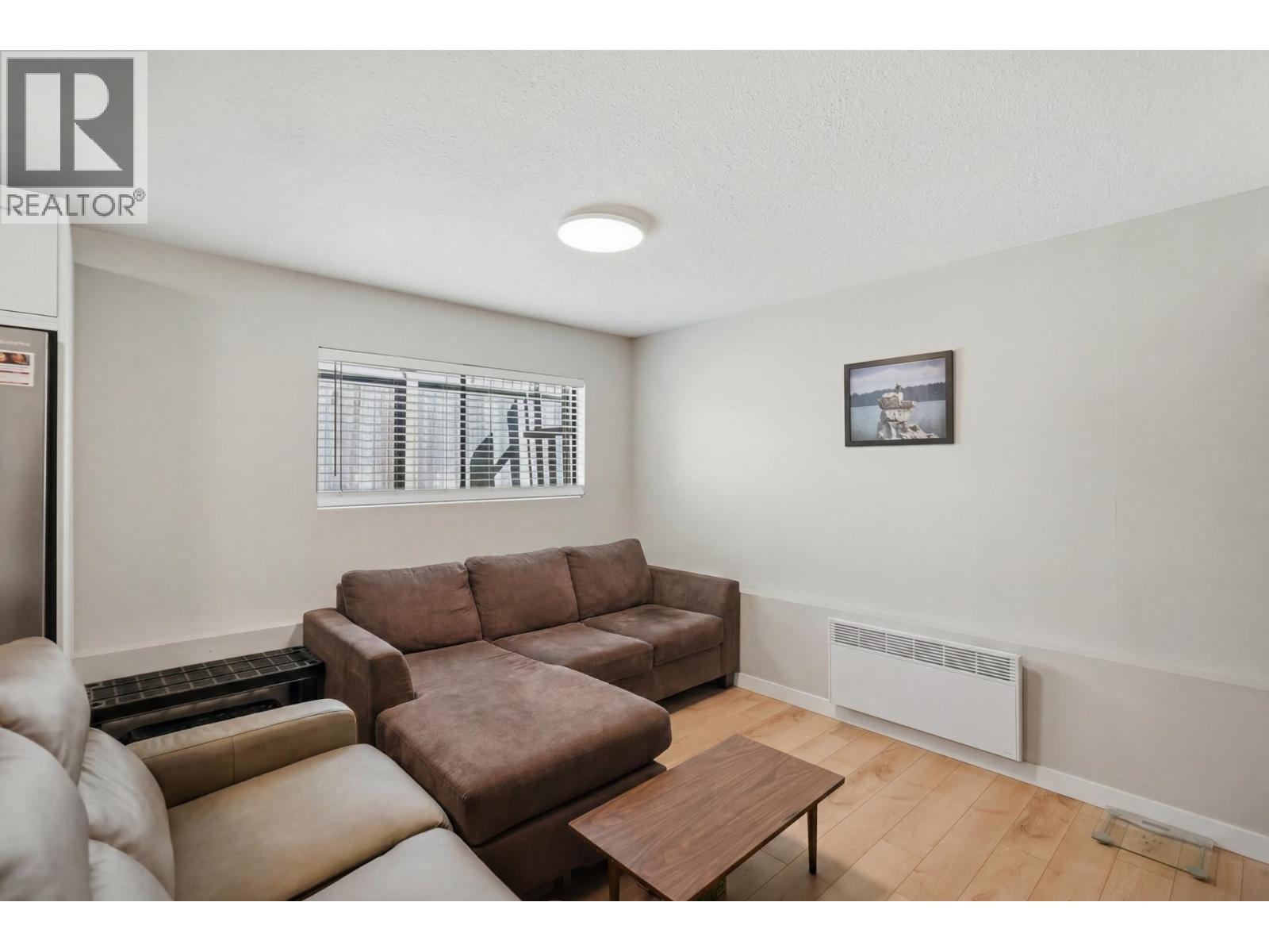 20783 Thorne Avenue Property Photo 27