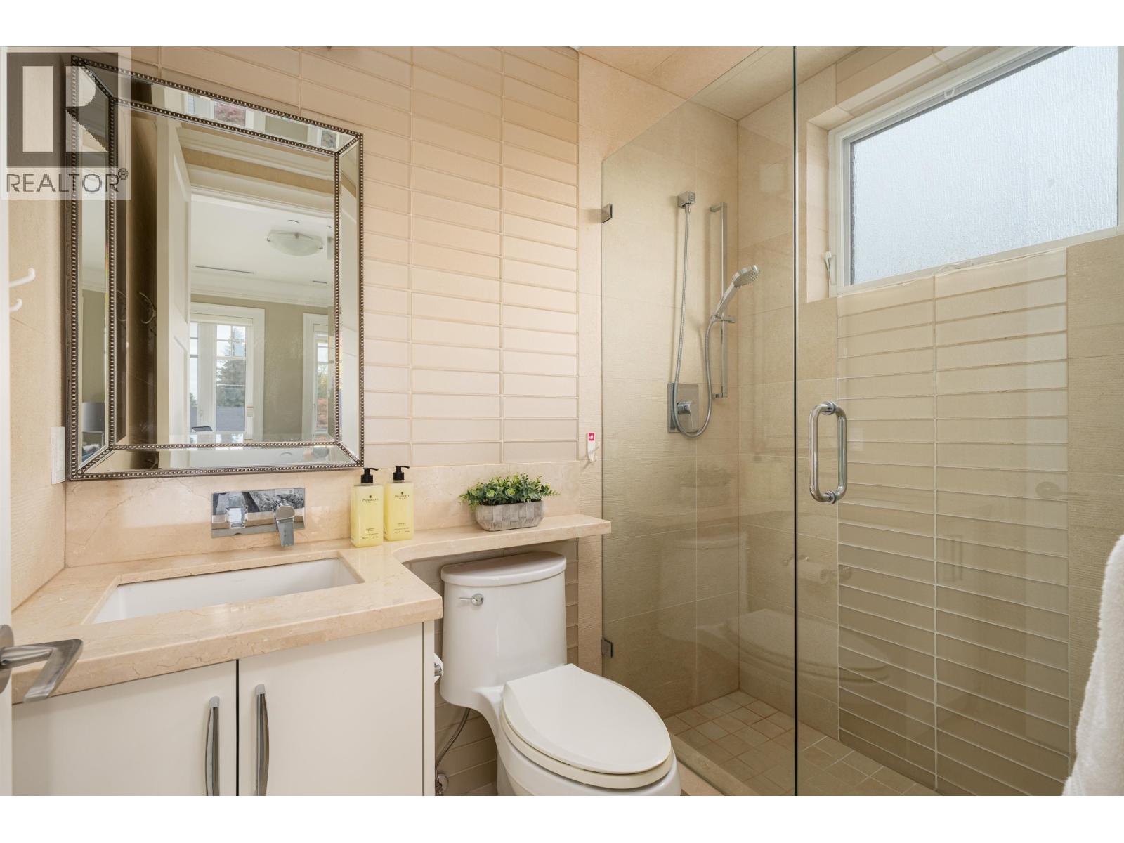 1461 W 47th Avenue Property Photo 27