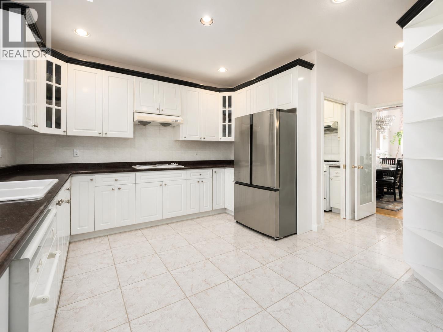 6115 Garrison Court Property Photo 9