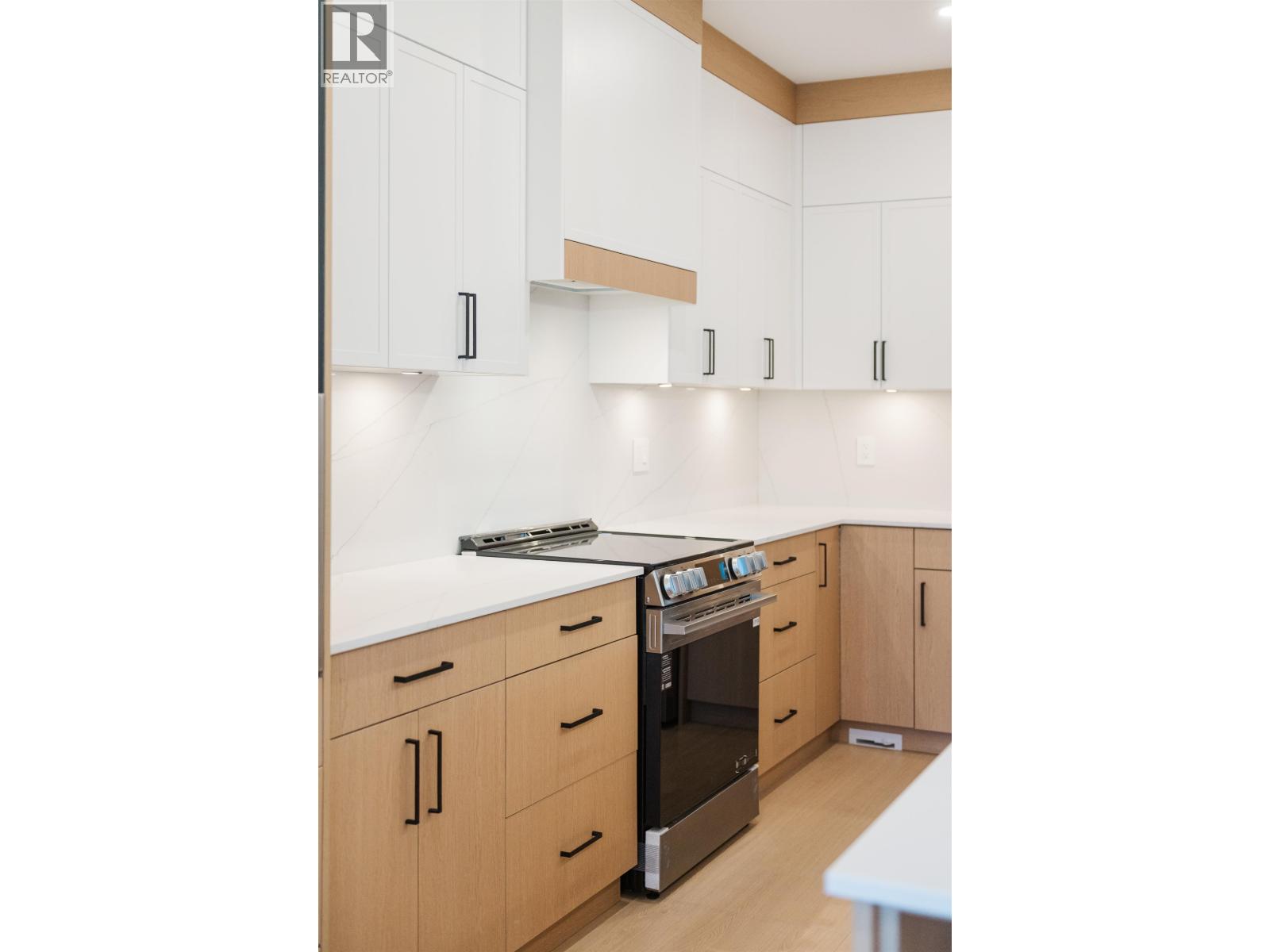 2 12050 York Street Property Photo 11