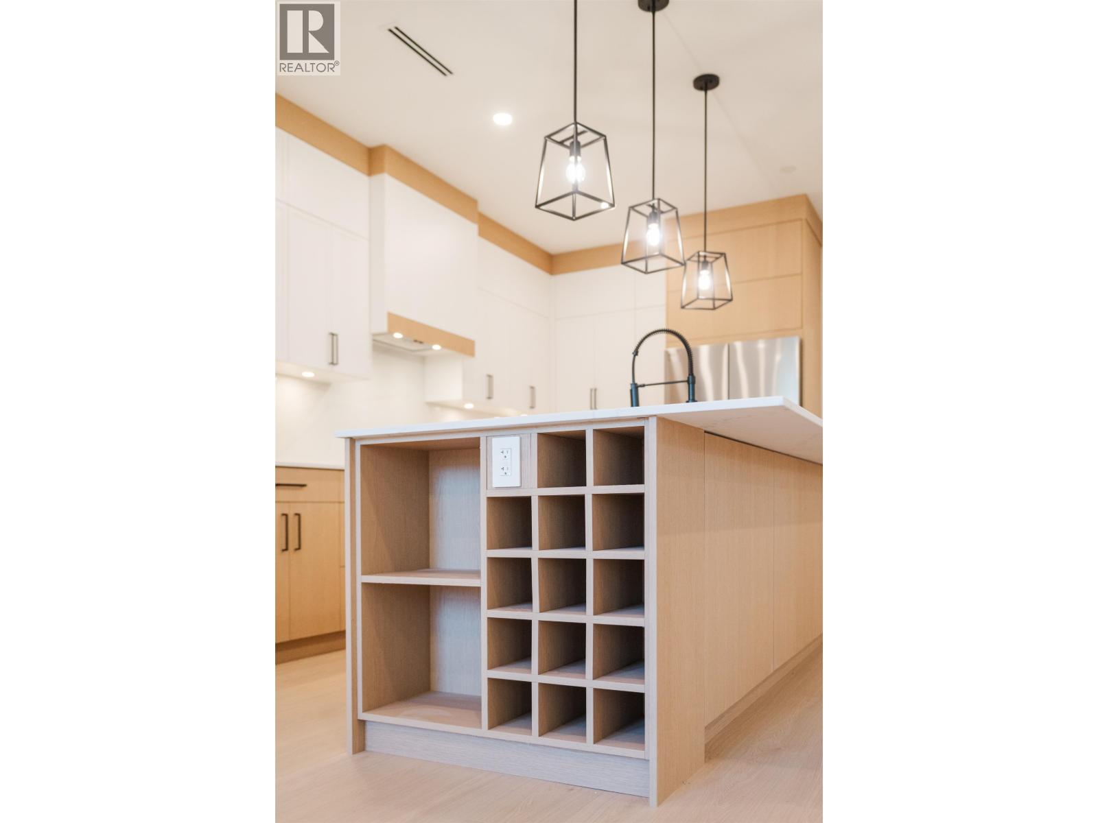 2 12050 York Street Property Photo 12