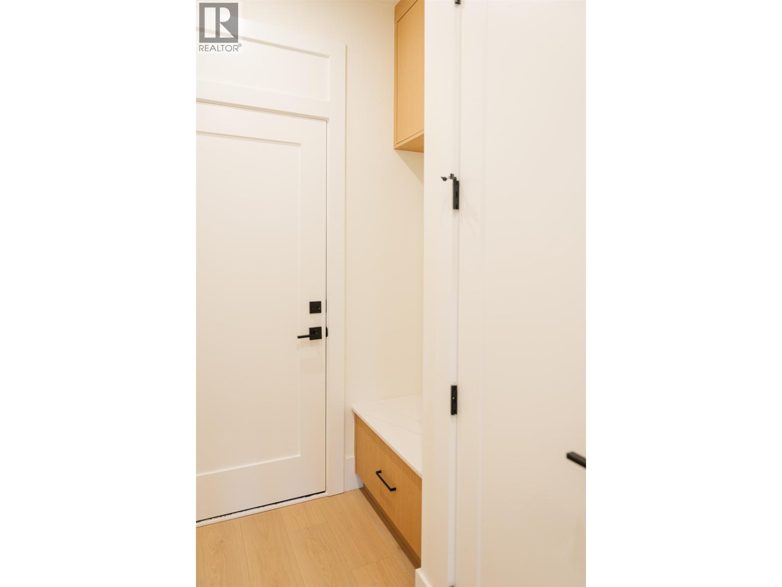 2 12050 York Street Property Photo 15