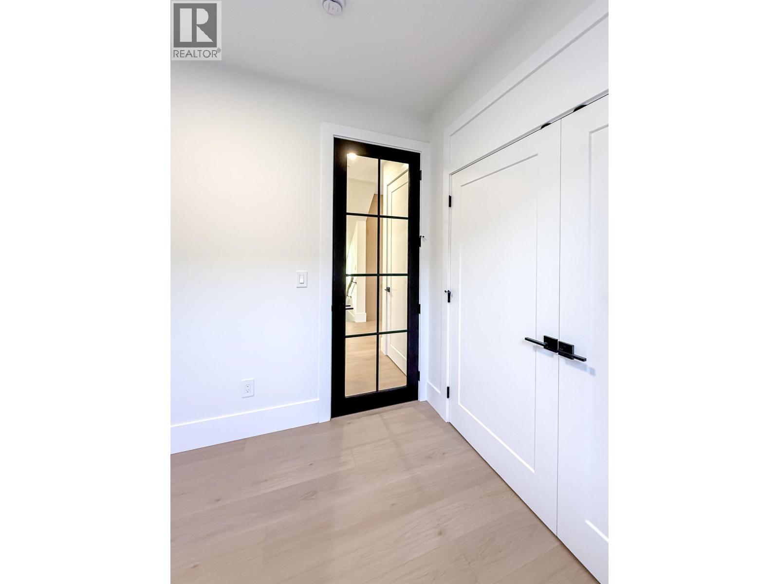 2 12050 York Street Property Photo 17
