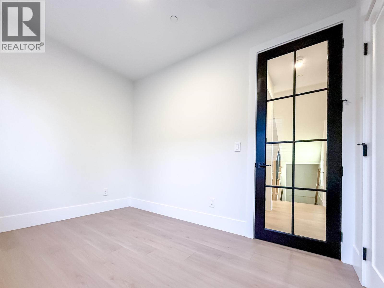 2 12050 York Street Property Photo 18
