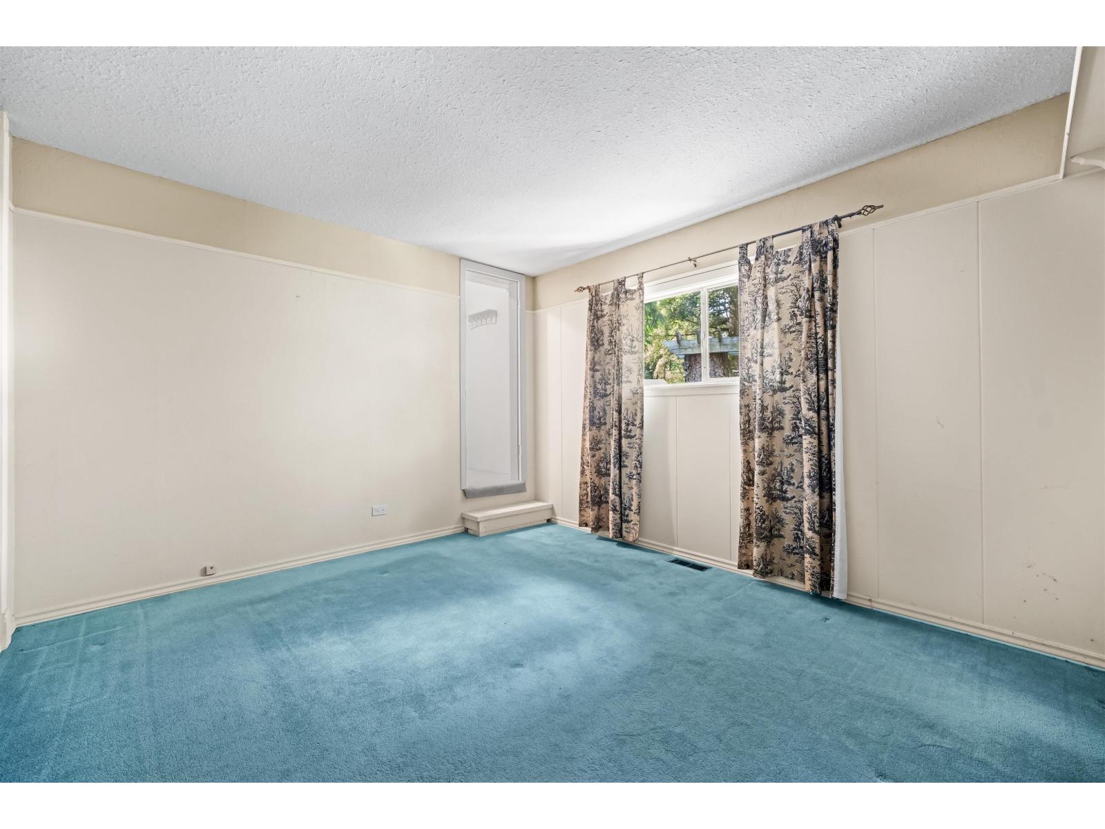 20188 40 Avenue Property Photo 16