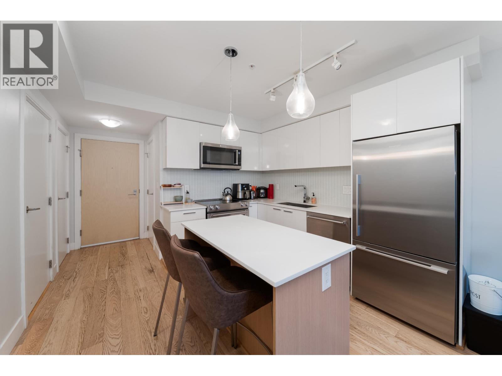 403 233 Kingsway Property Photo 3