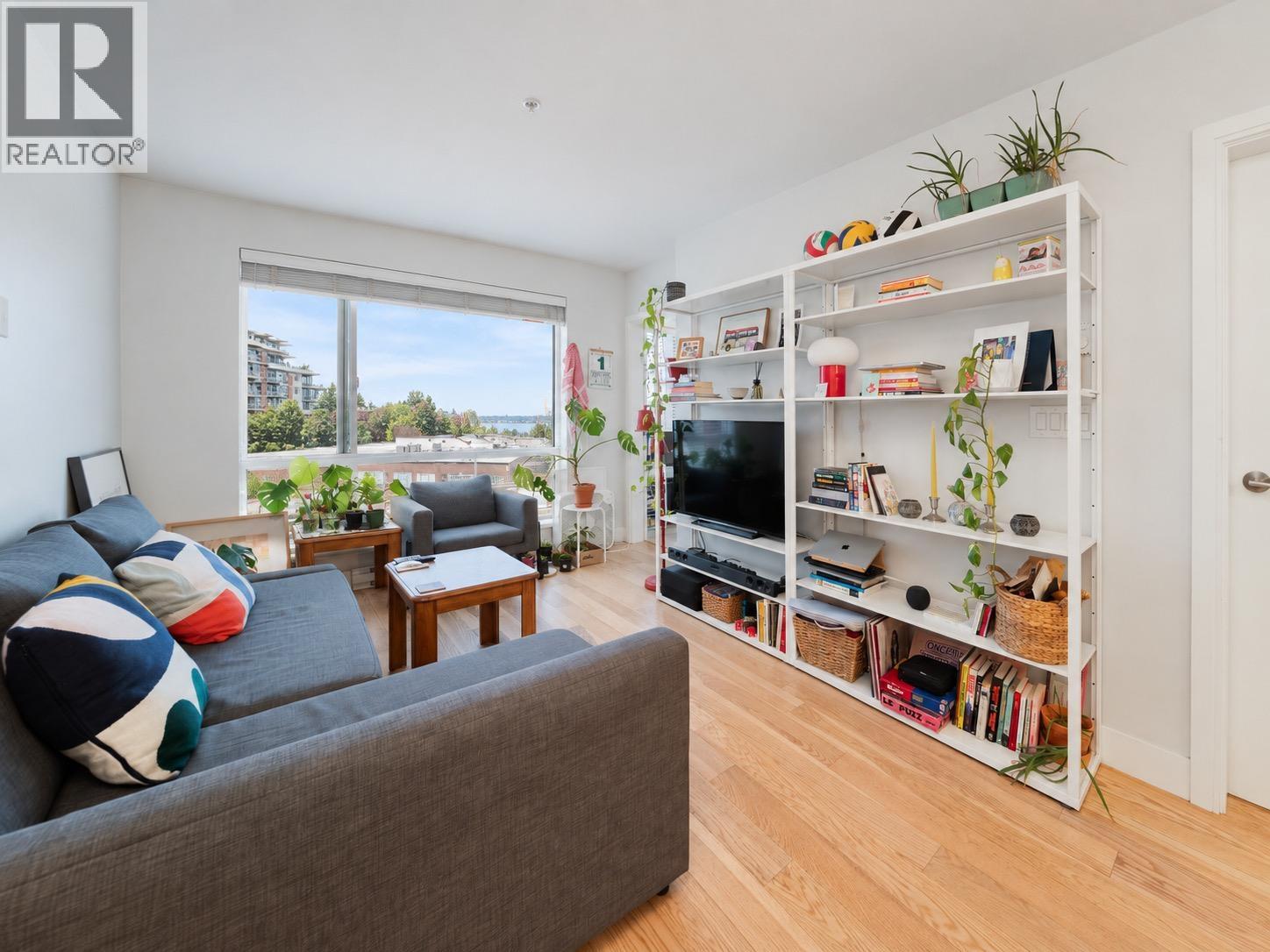 403 233 Kingsway Property Photo 4